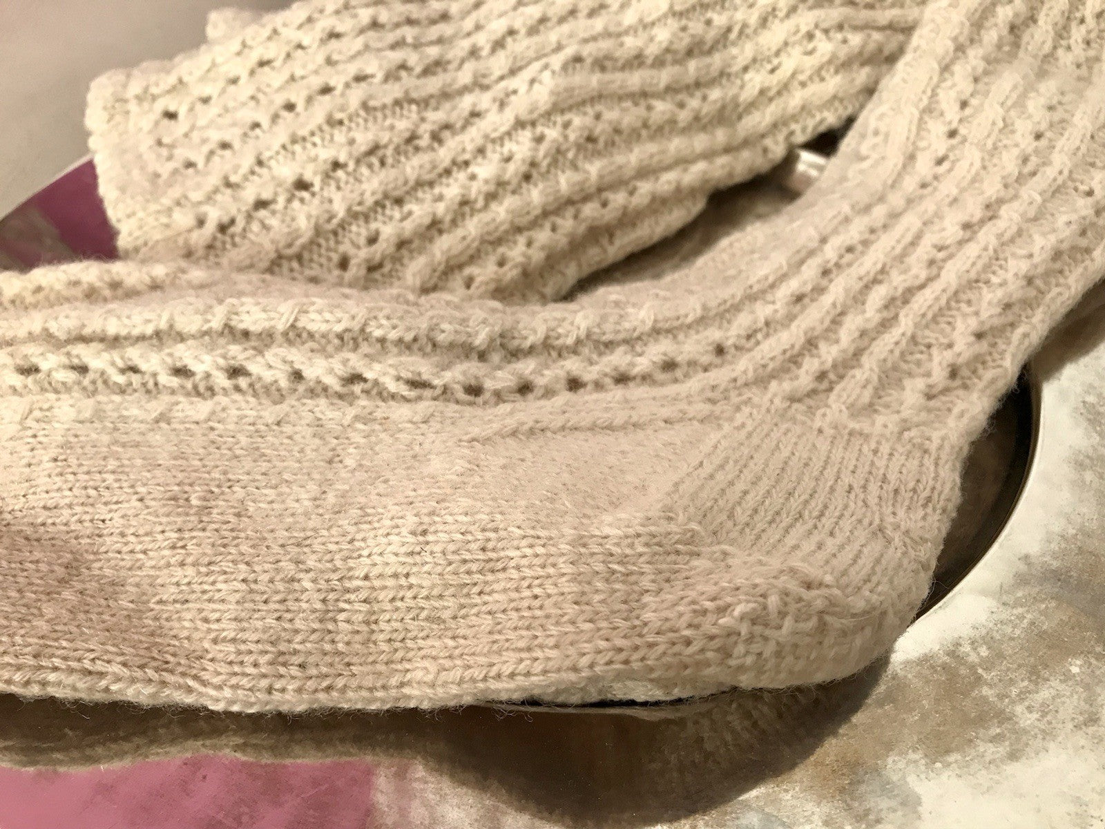 Antik Strümpfe Overkneestrümpfe Schaf-Wolle beige Trachten?