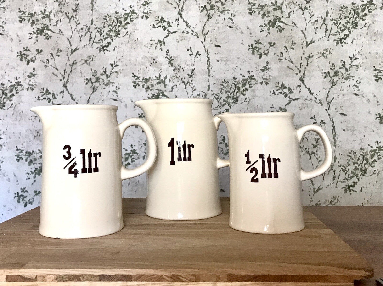 Alt Vintage 3 Kanne Milchkanne Messkrüge DDR Keramik Landhaus creme 1l 3/4l 1/2l