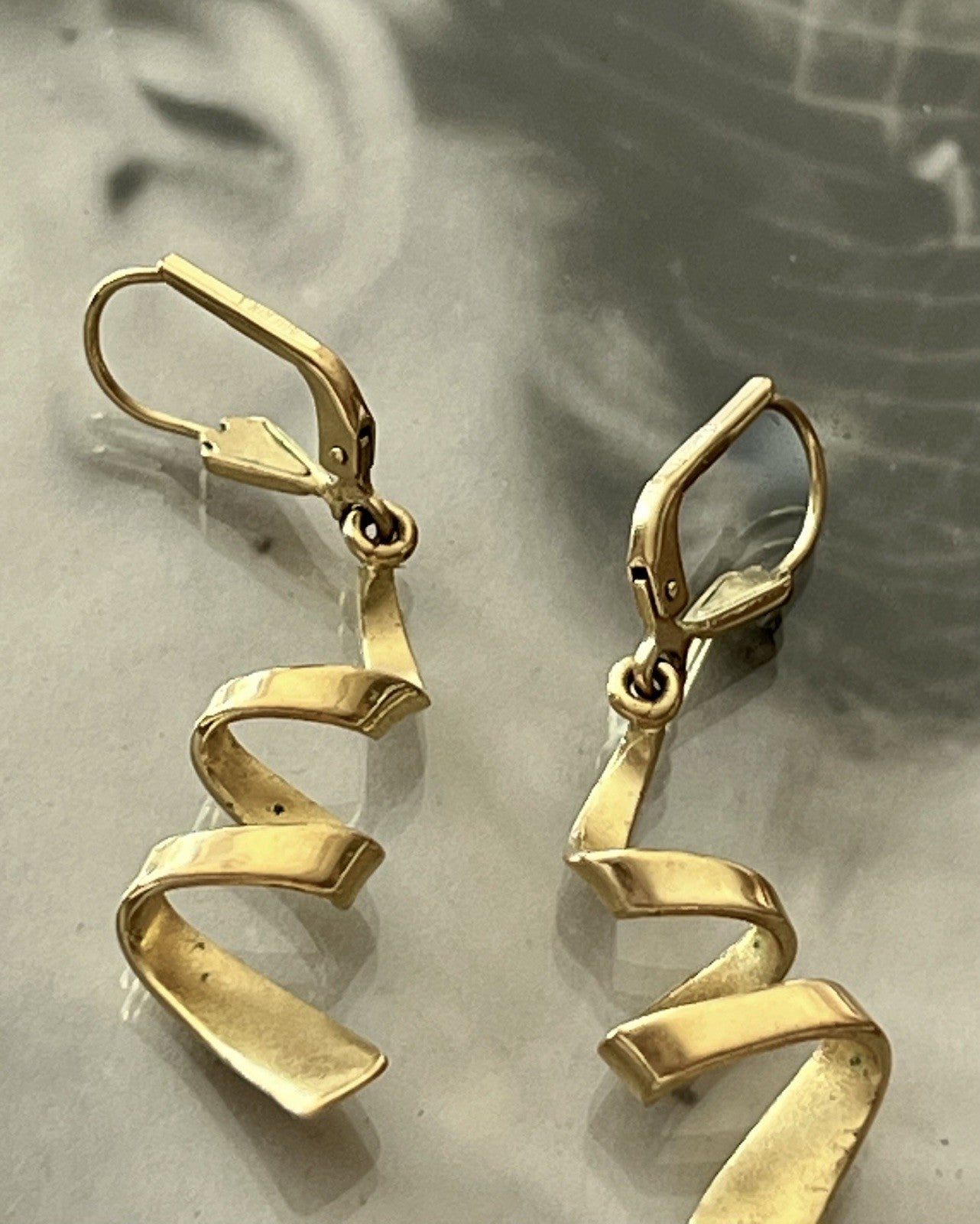 Vintage Ohrhänger Ohrringe Spirale vergoldet Amerik. Doublè Walzgold