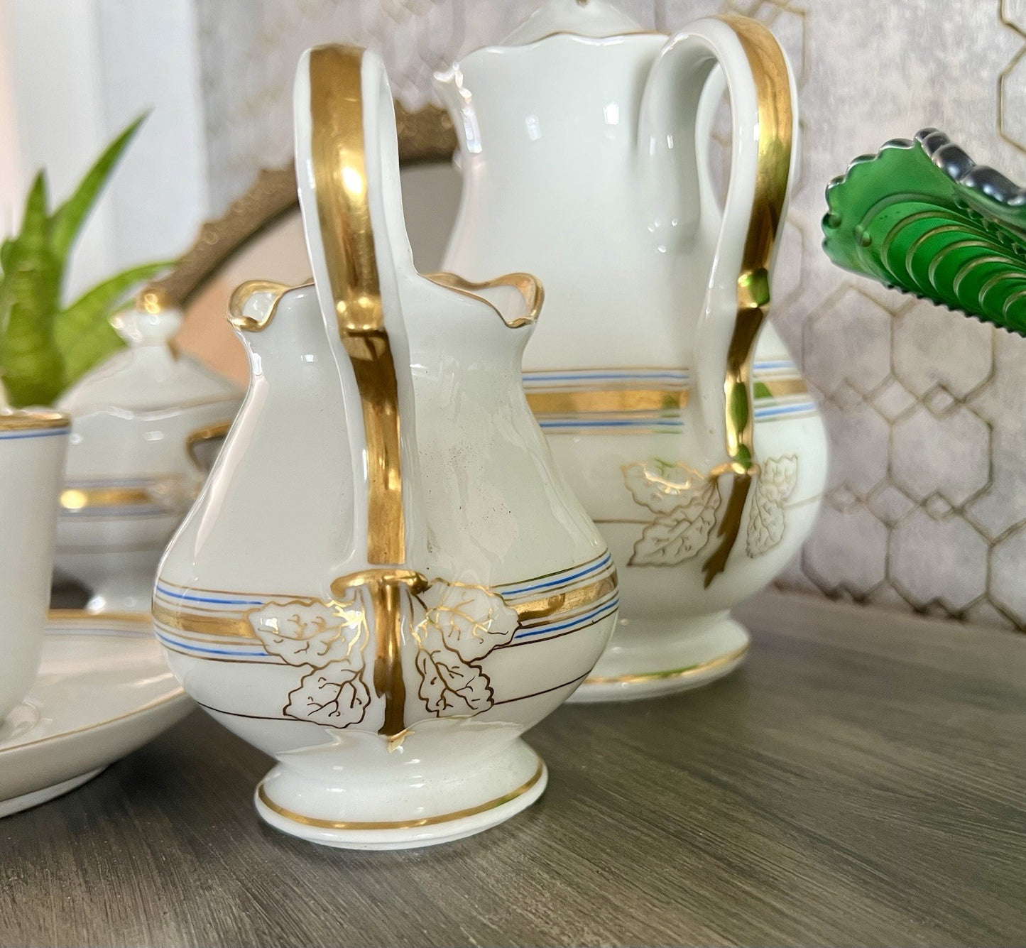 Antik Biedermeier Porzellan Kernstück Plus So schön! weiß gold blau