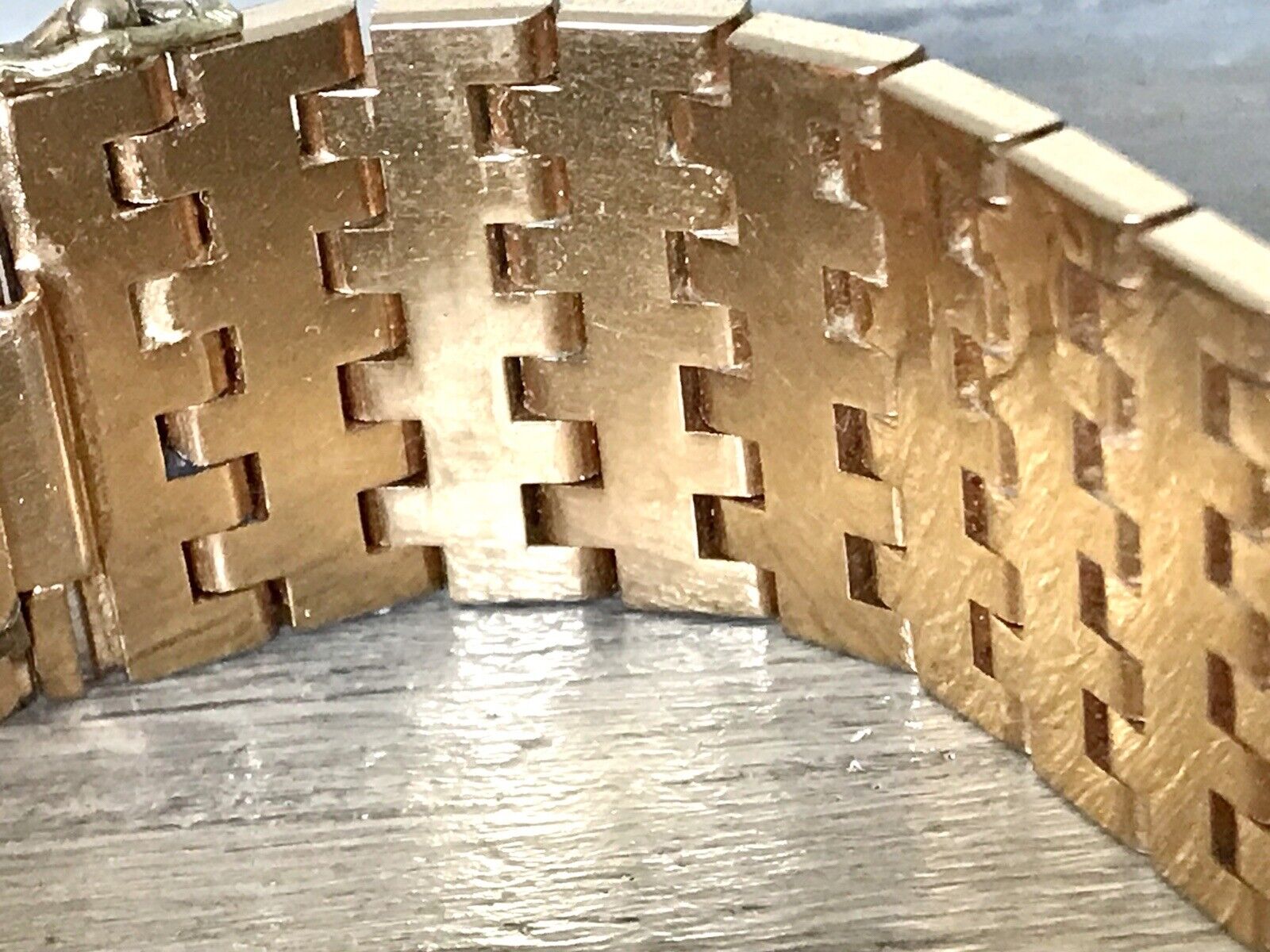 Vintage wunderschönes breites Teppicharmband Armband vergoldet
