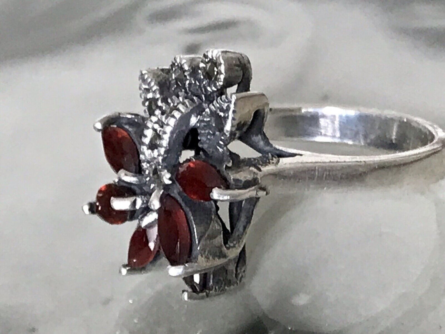 Alt antik Damen Ring Silber 925 SUPER rote Steine Granate ? Markasite Gr.56