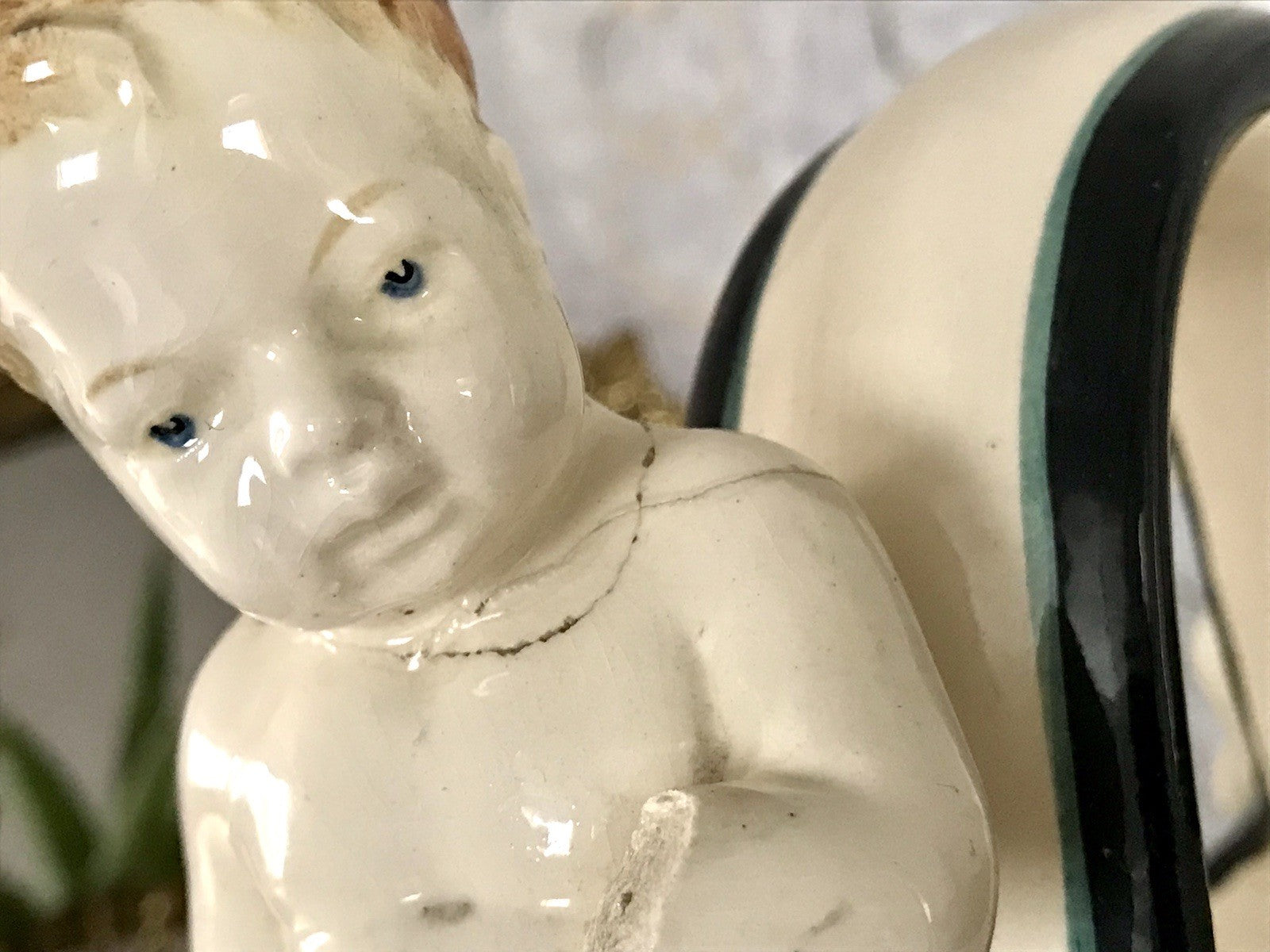 Antik Wilhelm Süß Karlsruher Majolika Keramik Korb Jardiniere Schale mit Putti