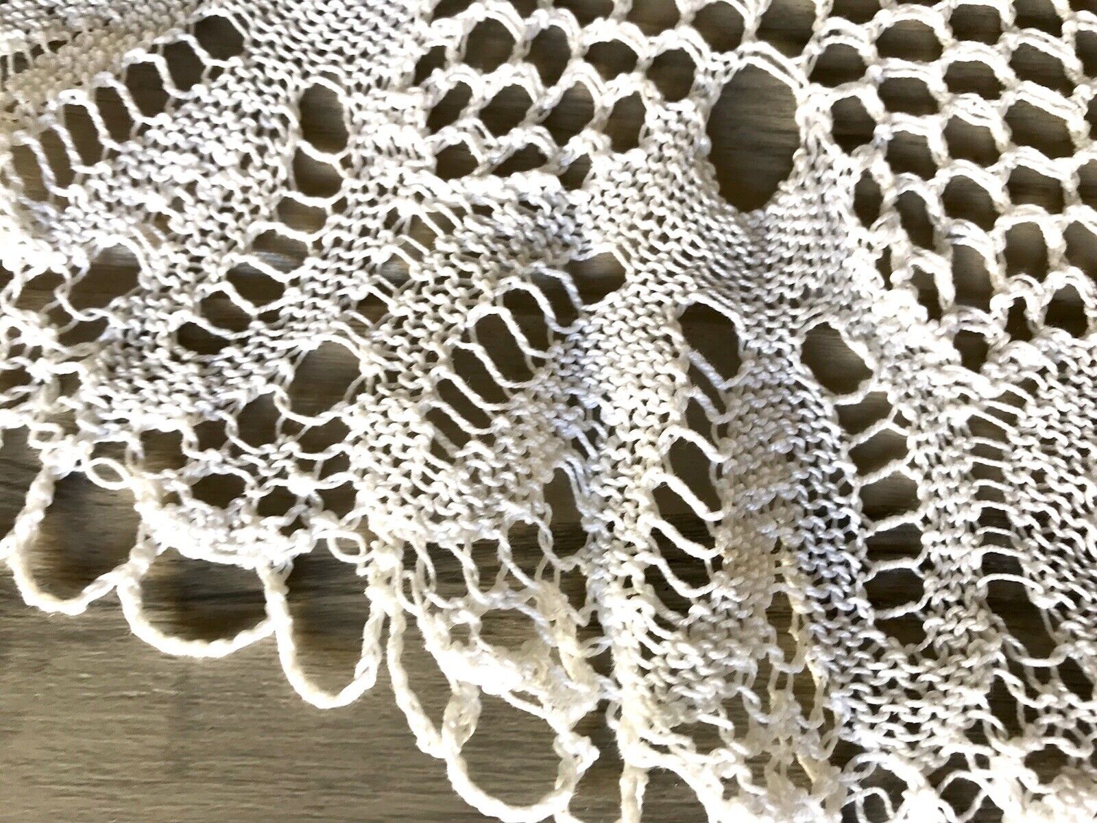 Antik alt Spitze weiß Tischdecke rund 57 cm Baumwolle gestrickt  So Schön!