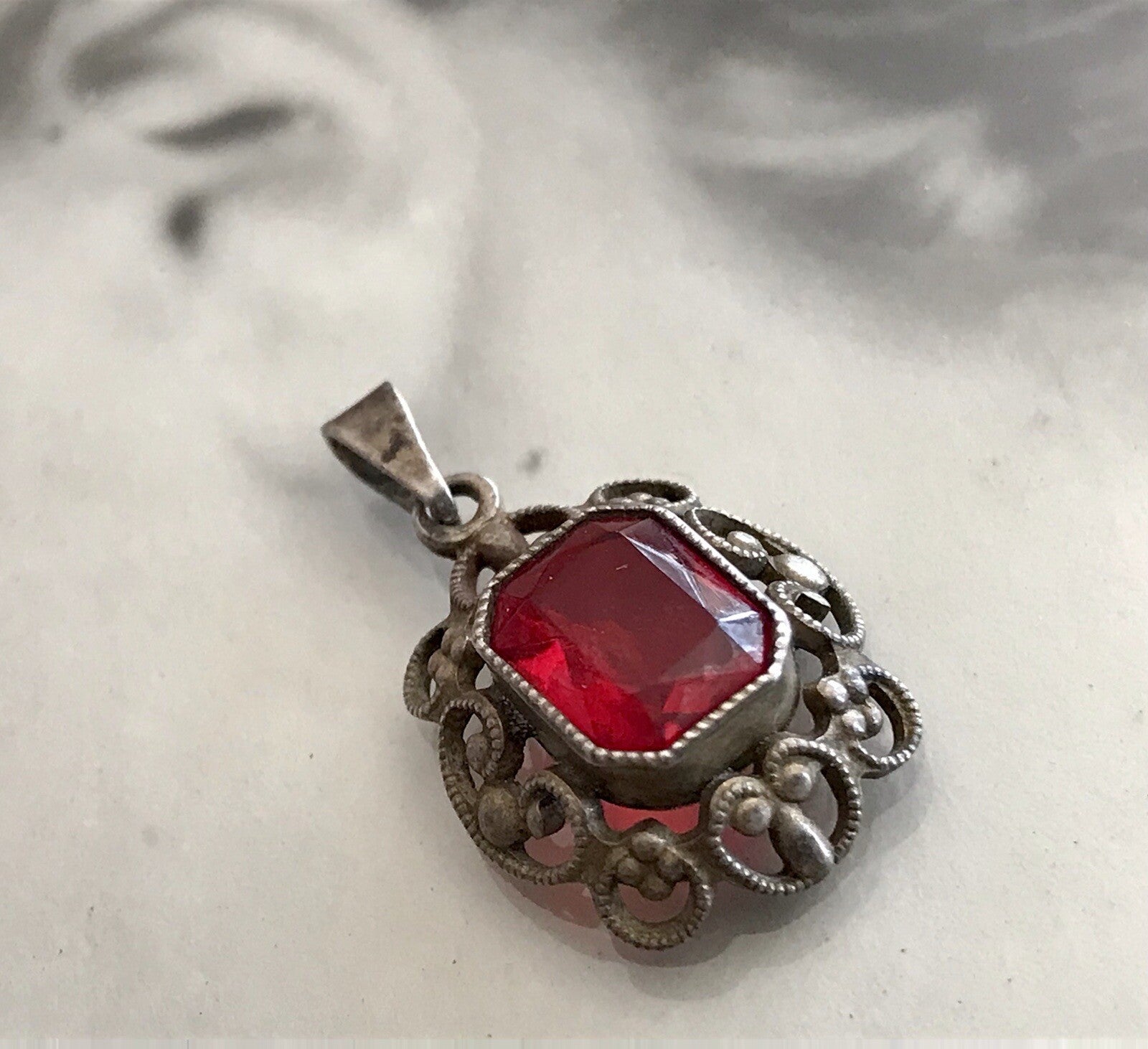 Antik Jugendstil Art Déco Edel Anhänger 835 Silber SUPER Design roter Stein