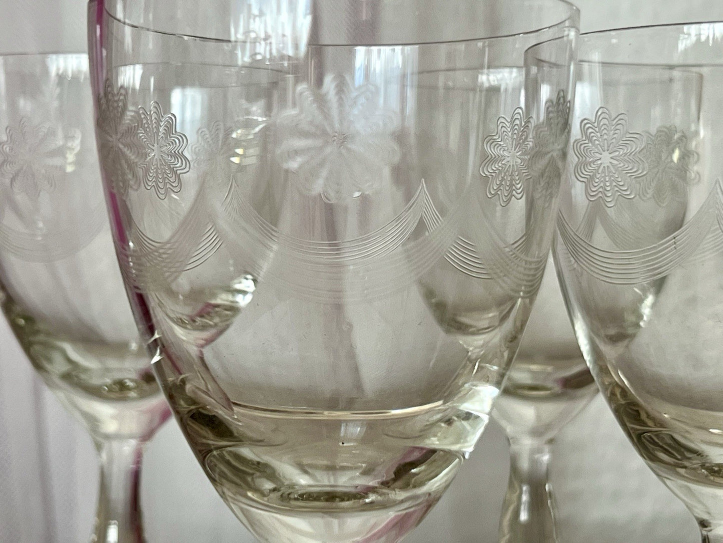 Antik 6 Weingläser Glas So Schön! guillochierte  Borte Edel