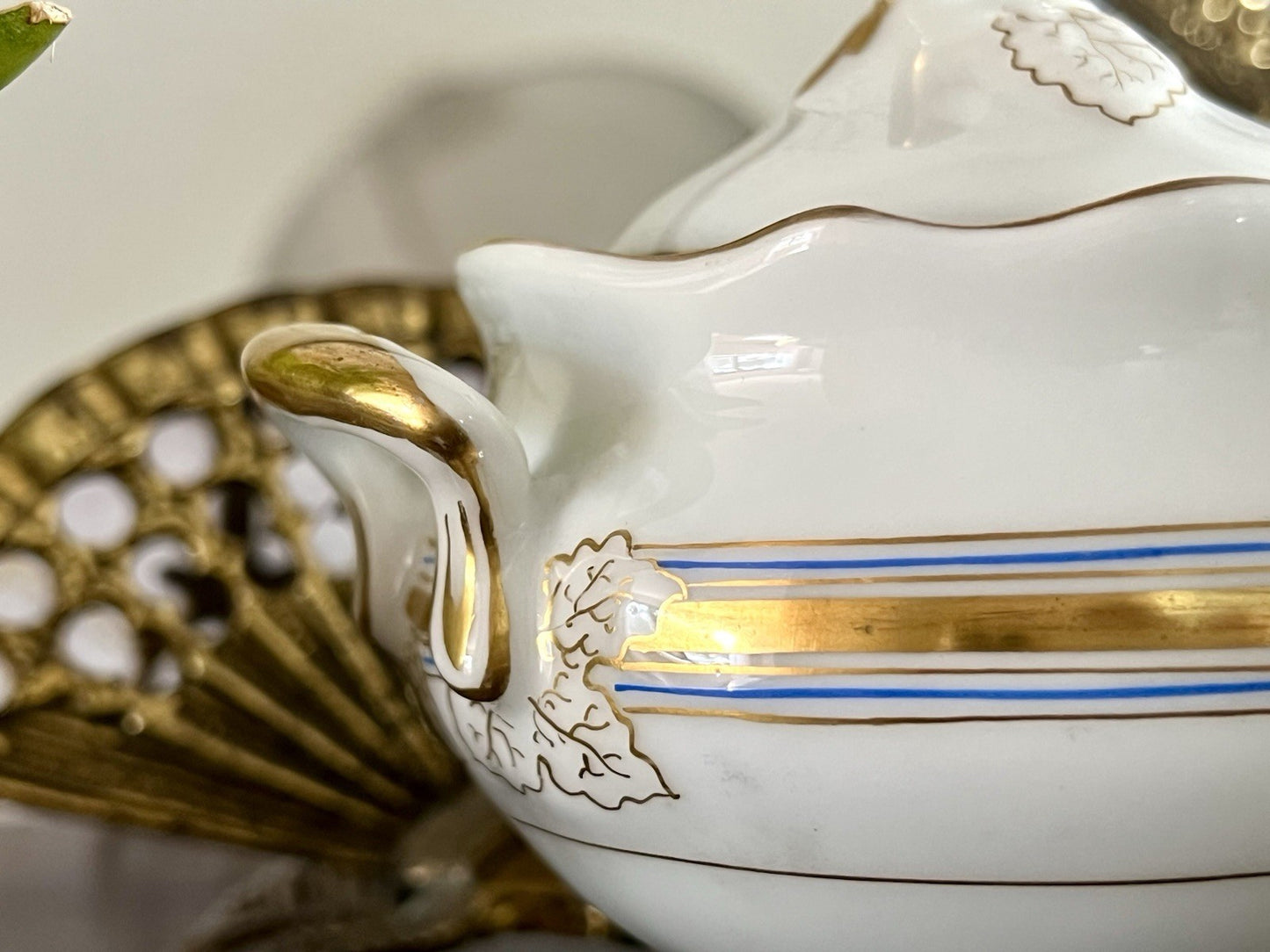 Antik Biedermeier Porzellan Kernstück Plus So schön! weiß gold blau