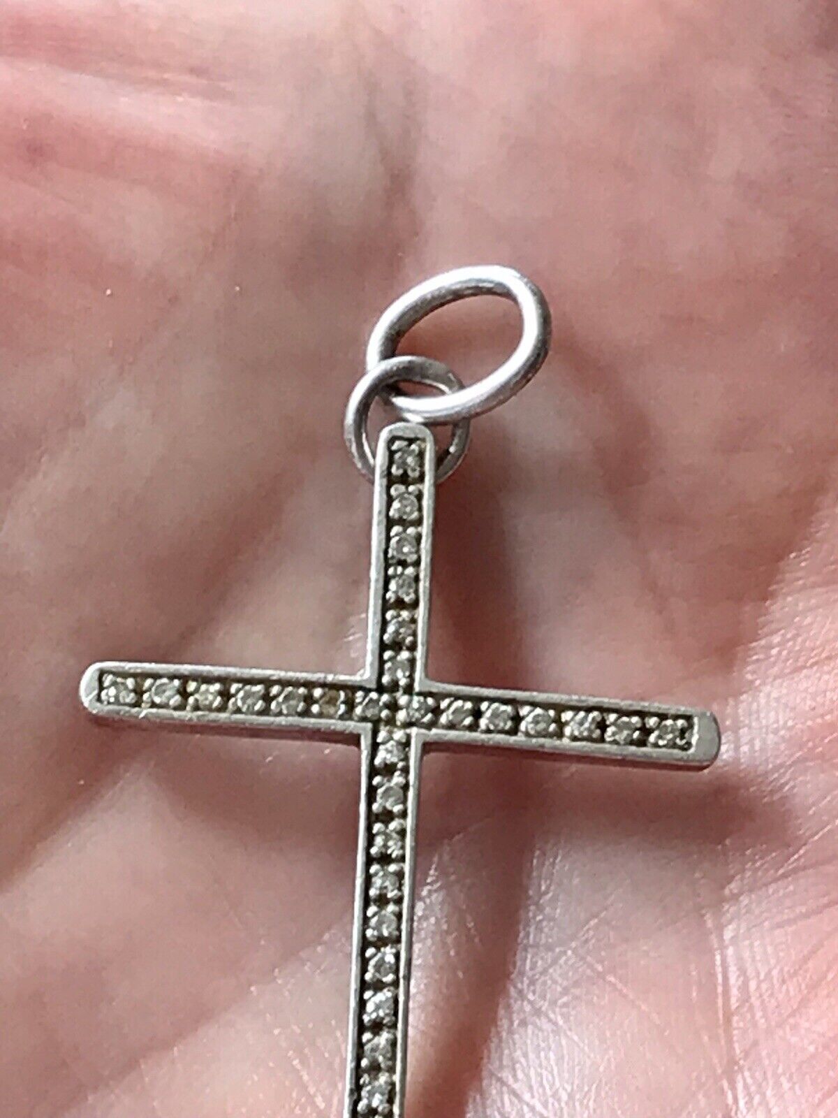 schöne Form 925 Silber Kreuz Anhänger Kettenanhänger mit farblosen Steinen