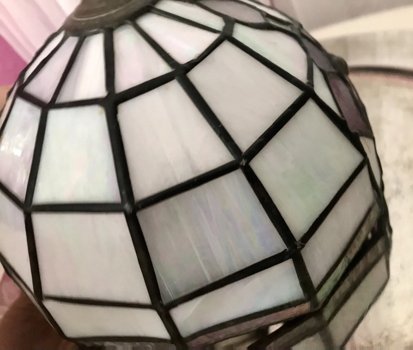 Antik? alt Glasschirm Lampenschirm Tiffany-Technik irisierendes Glas 2 Blumen
