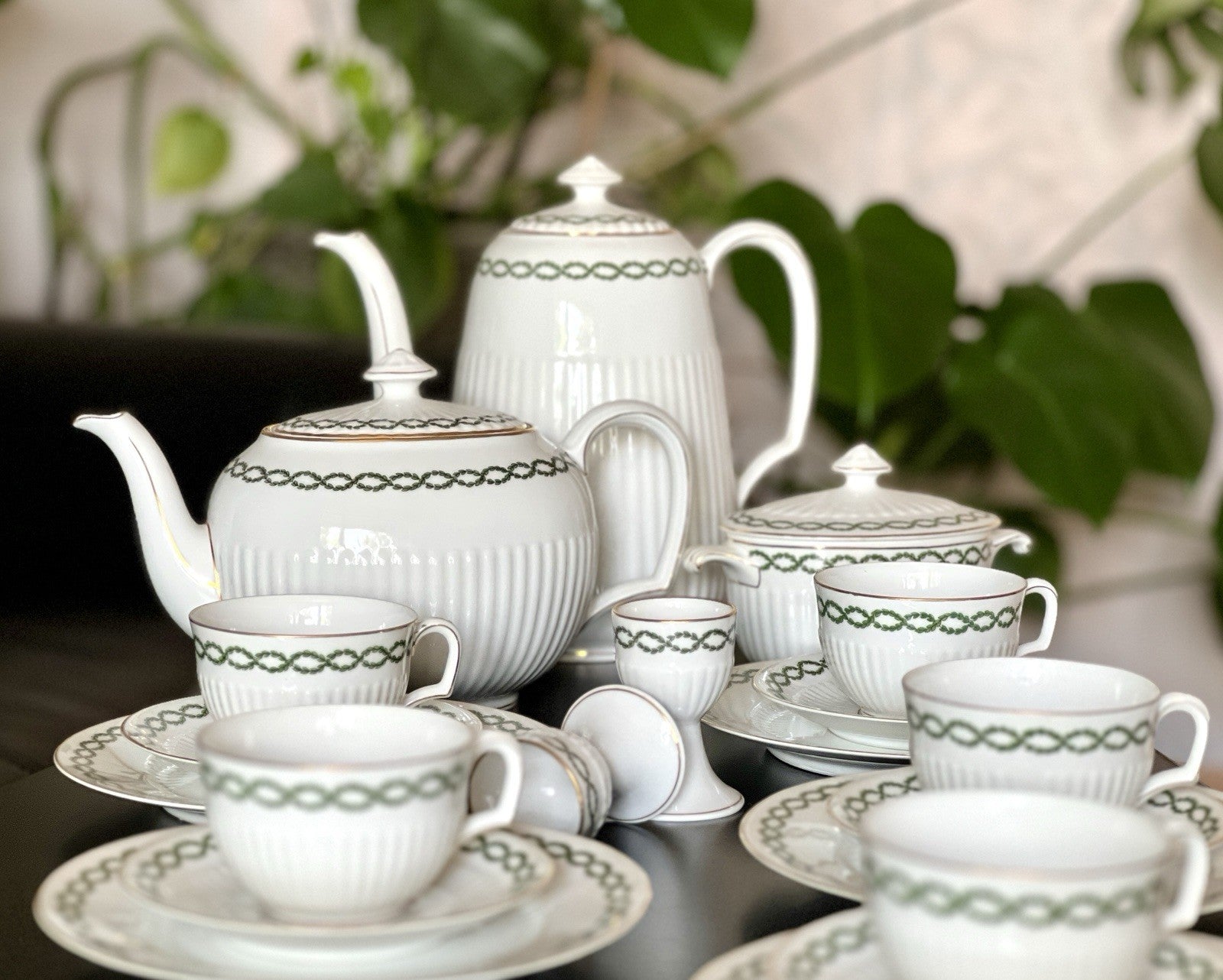 Edel antik Hutschenreuther Porzellan Kaffeeservice 10 + Pers. weiß Lorbeerkranz