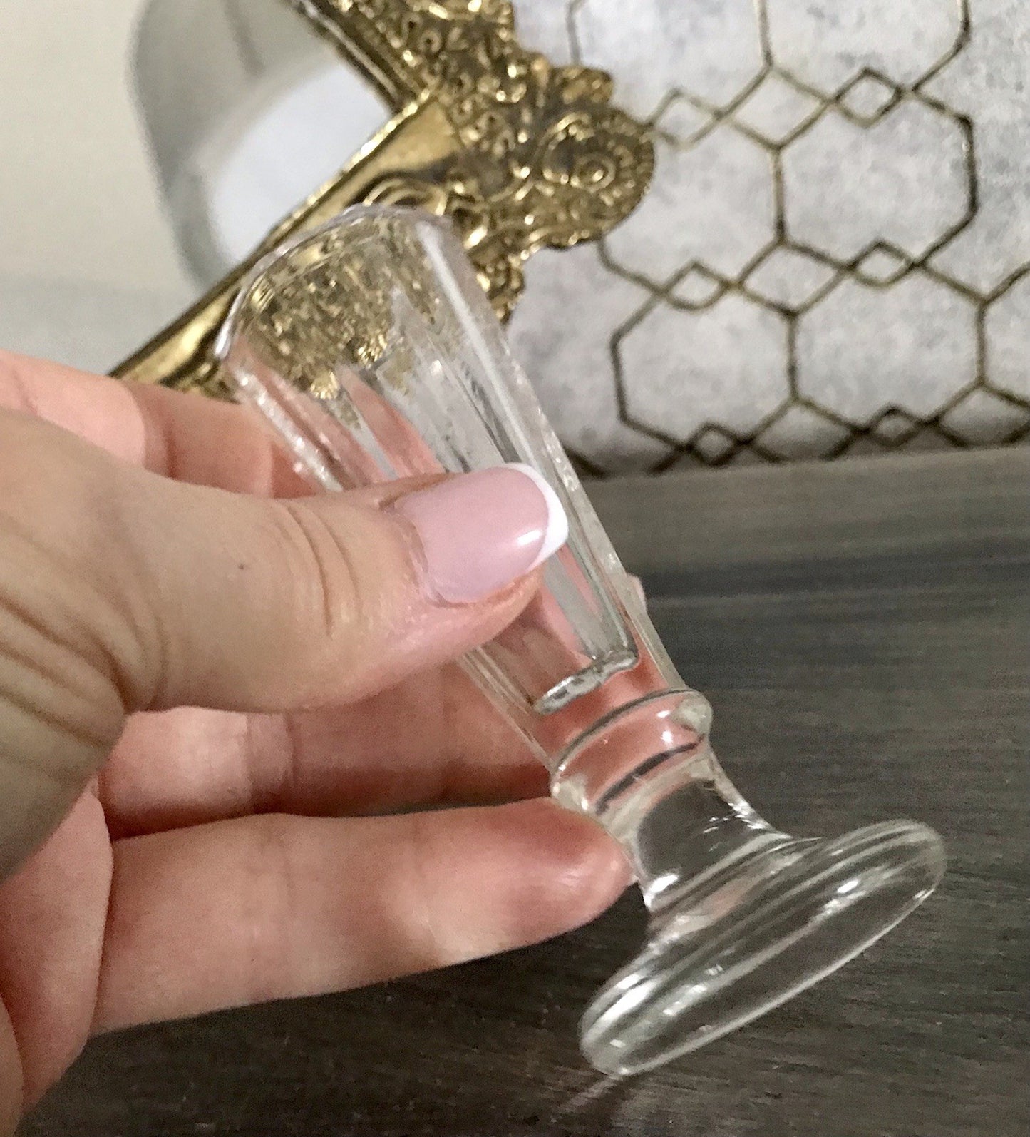 Antik uralt 1x Glas Likör Schnapsglas  Pressglas kantiges Design