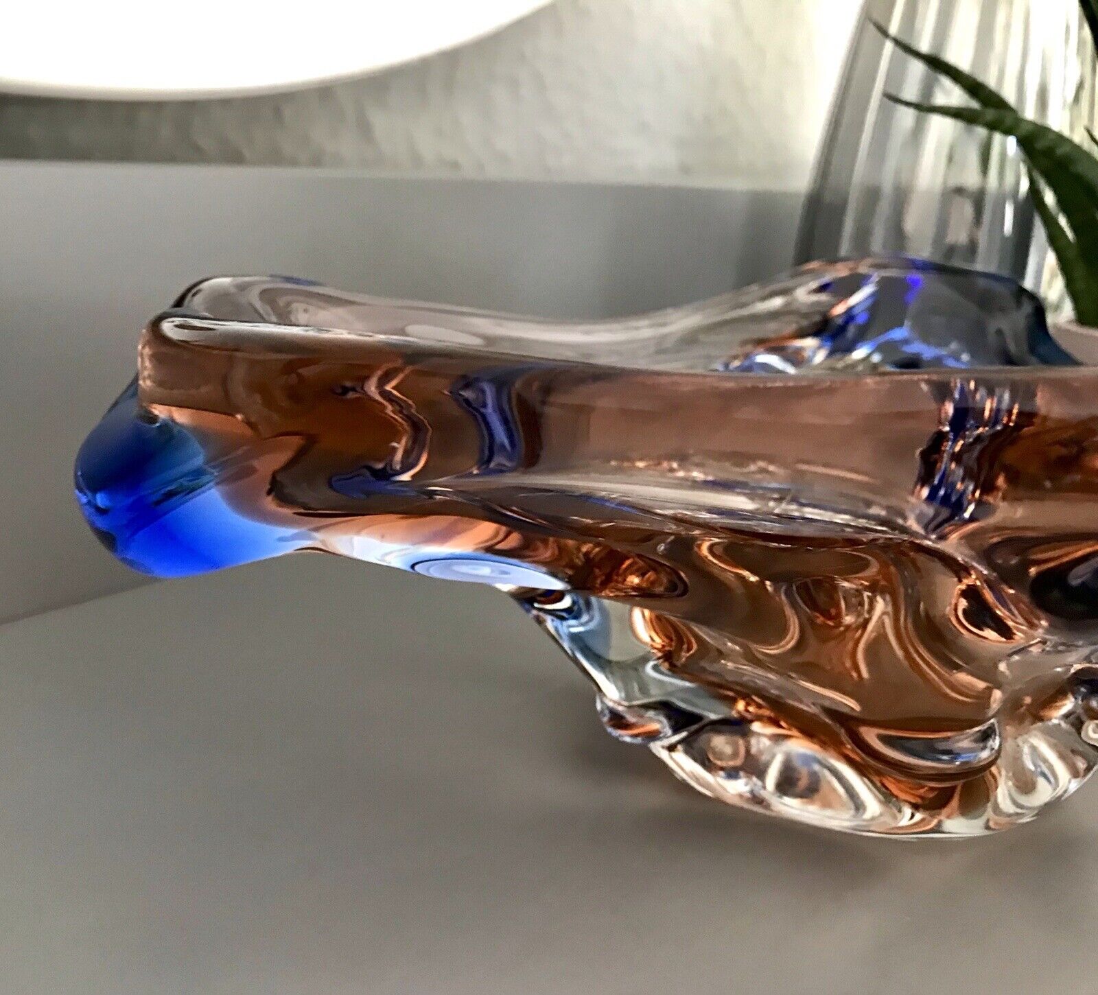 Murano? Böhmen? 60er Jahre Aschenbecher Schale Glas apricot Blau Edel