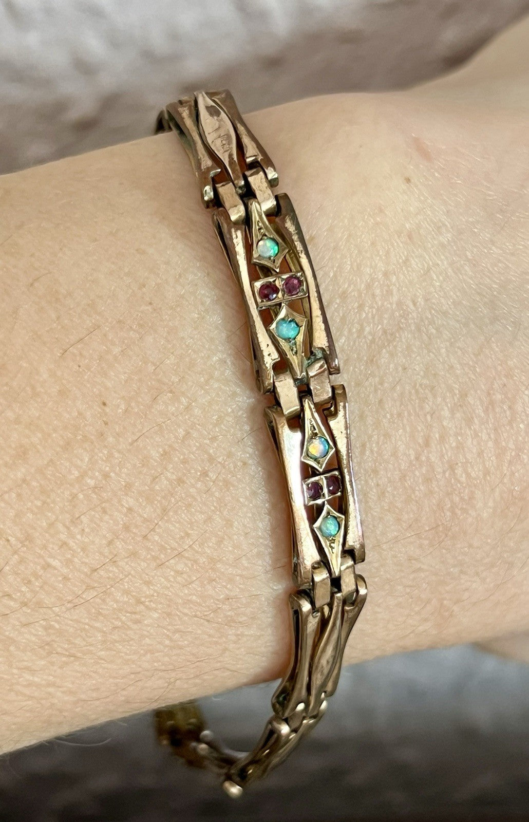 Antik Jugendstil -1900 Glieder- Armband opalisierende Steine vergoldet