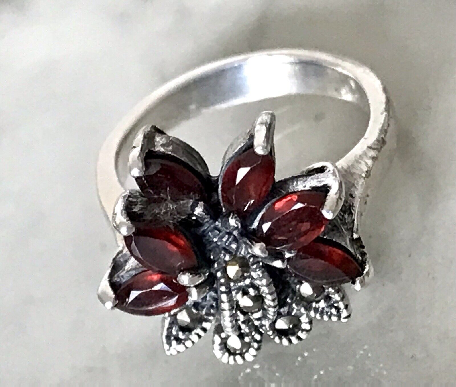 Alt antik Damen Ring Silber 925 SUPER rote Steine Granate ? Markasite Gr.56