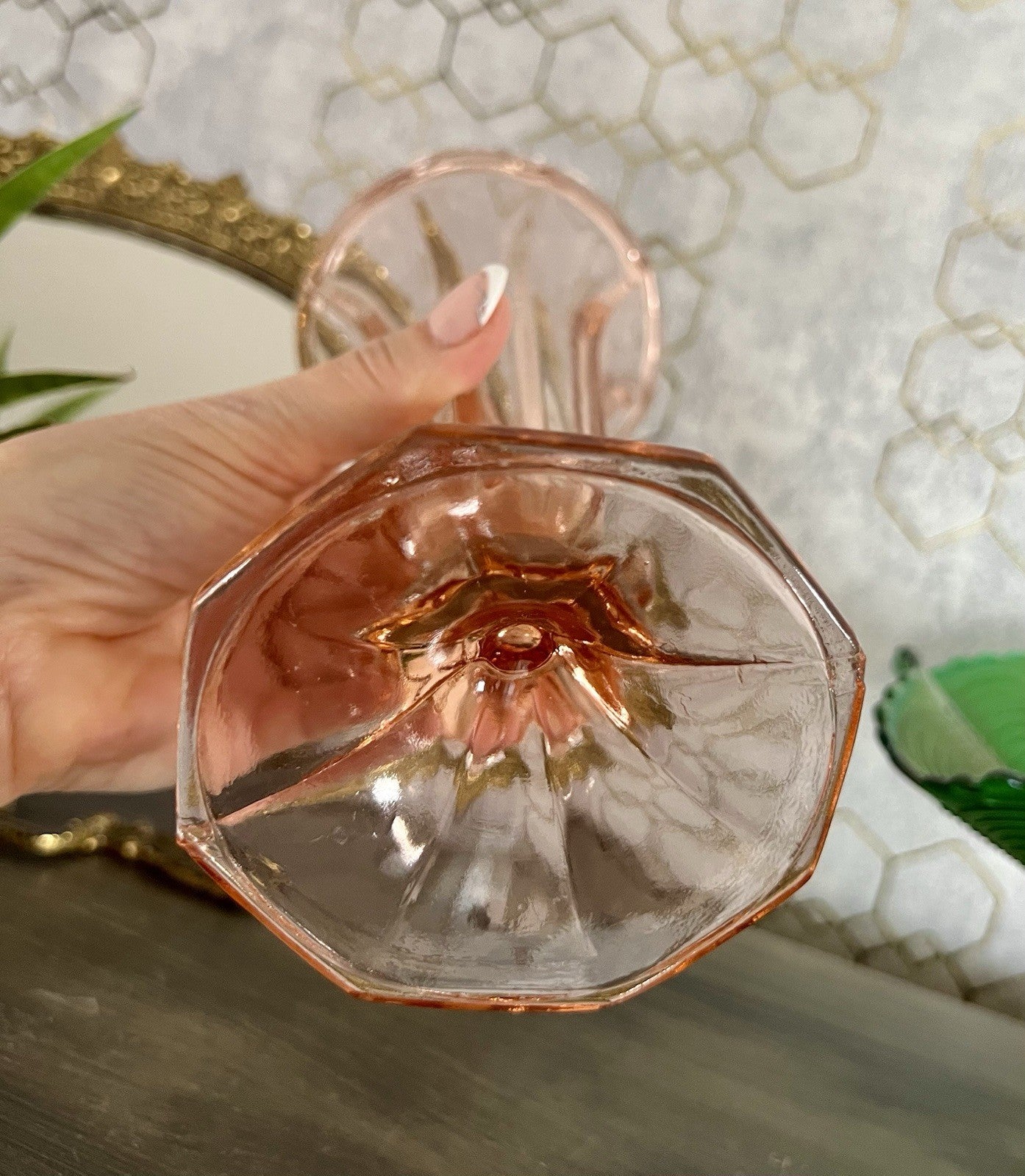 Antik Art Déco 1 Vase Glasvase Pressglas rosa Rosalin Glas