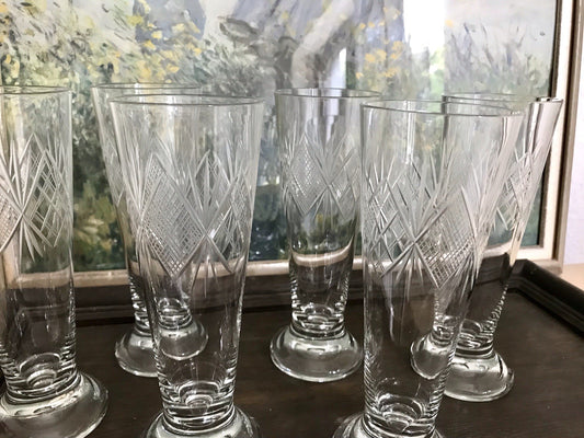 Antik 6x Fußbecher Fußrand-Becher mundgebl. Pokalgläser Kristallglas? Schliff