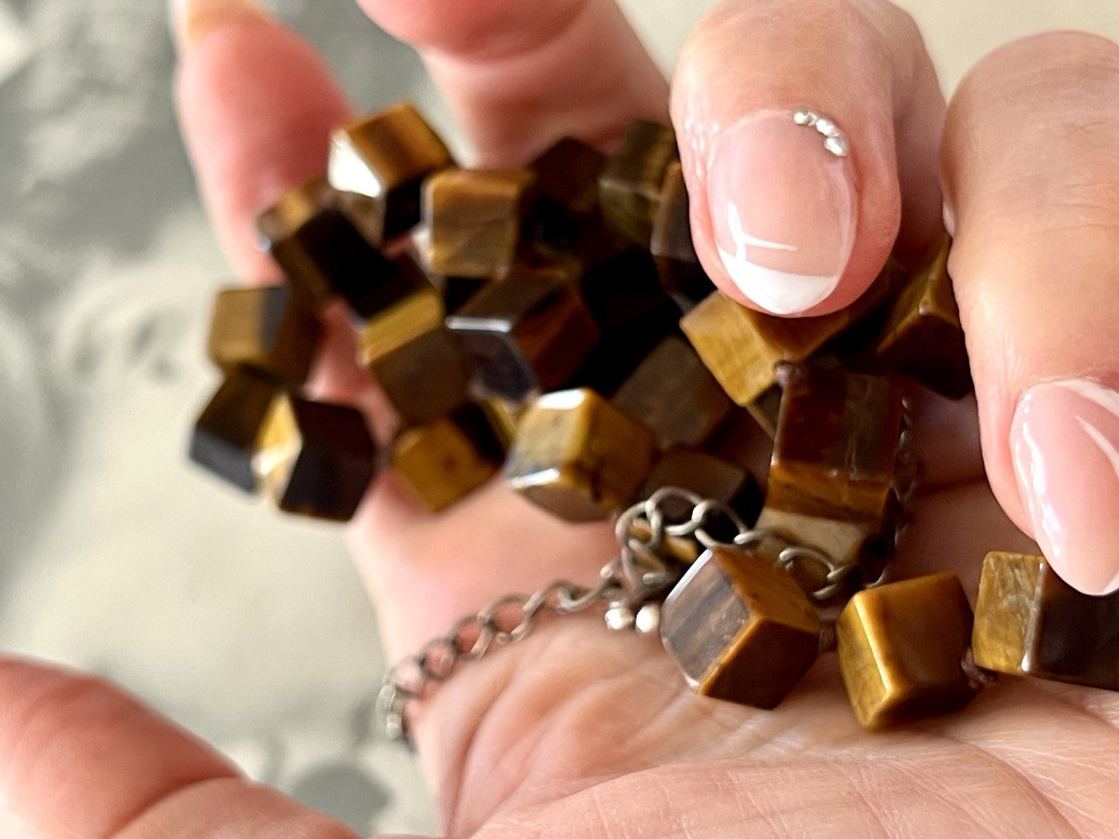 Vintage Halskette Damen Tigerauge Würfel- Perlen Kette geknotet