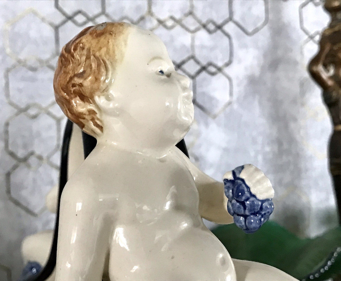 Antik Wilhelm Süß Karlsruher Majolika Keramik Korb Jardiniere Schale mit Putti