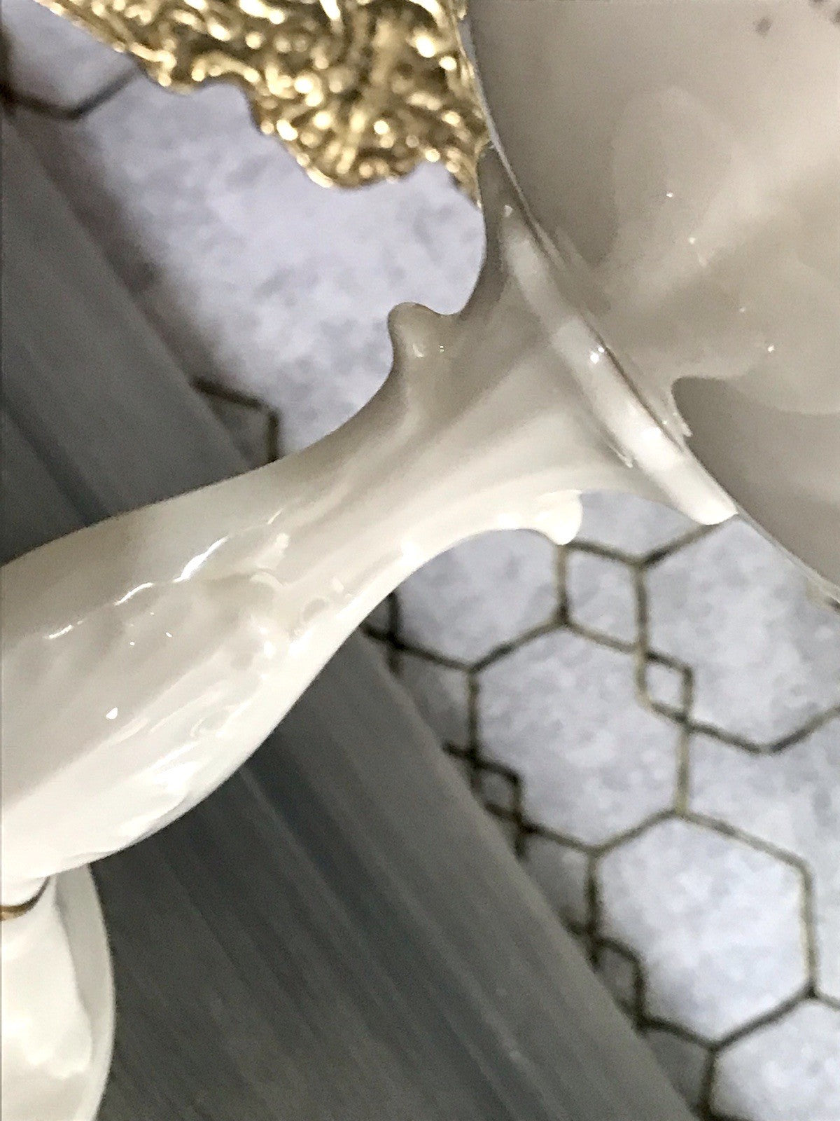 Antik Porzellan Fußschale Schale auf Fuß USA Lenox elfenbein gold Blume