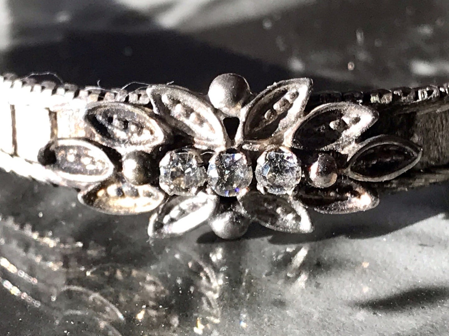 Antik? Vintage Edel DAMEN Armband Silber 925 SUPER Design farblose Steine