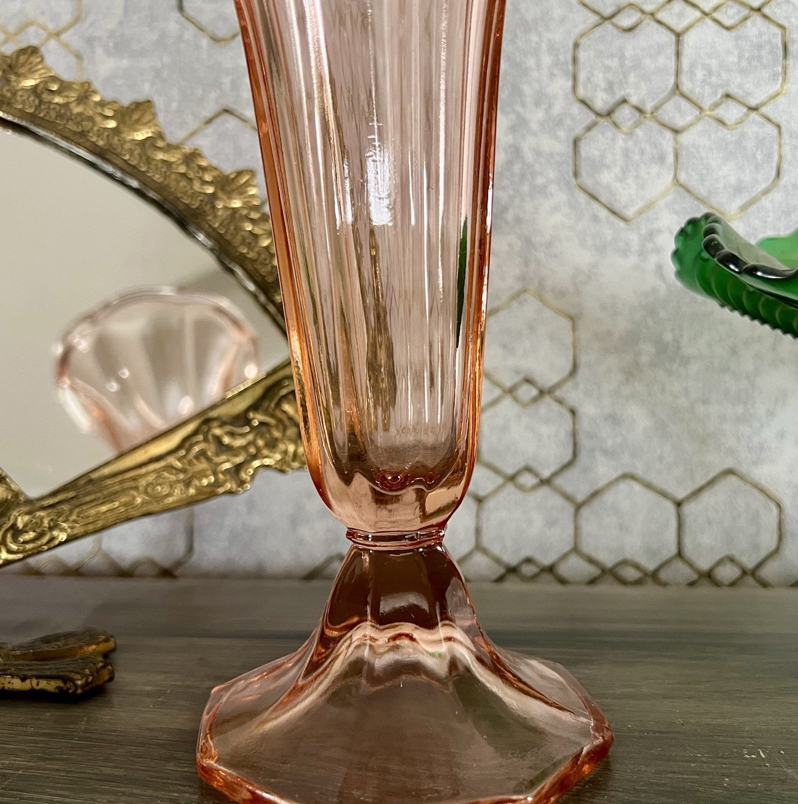 Antik Art Déco 1 Vase Glasvase Pressglas rosa Rosalin Glas