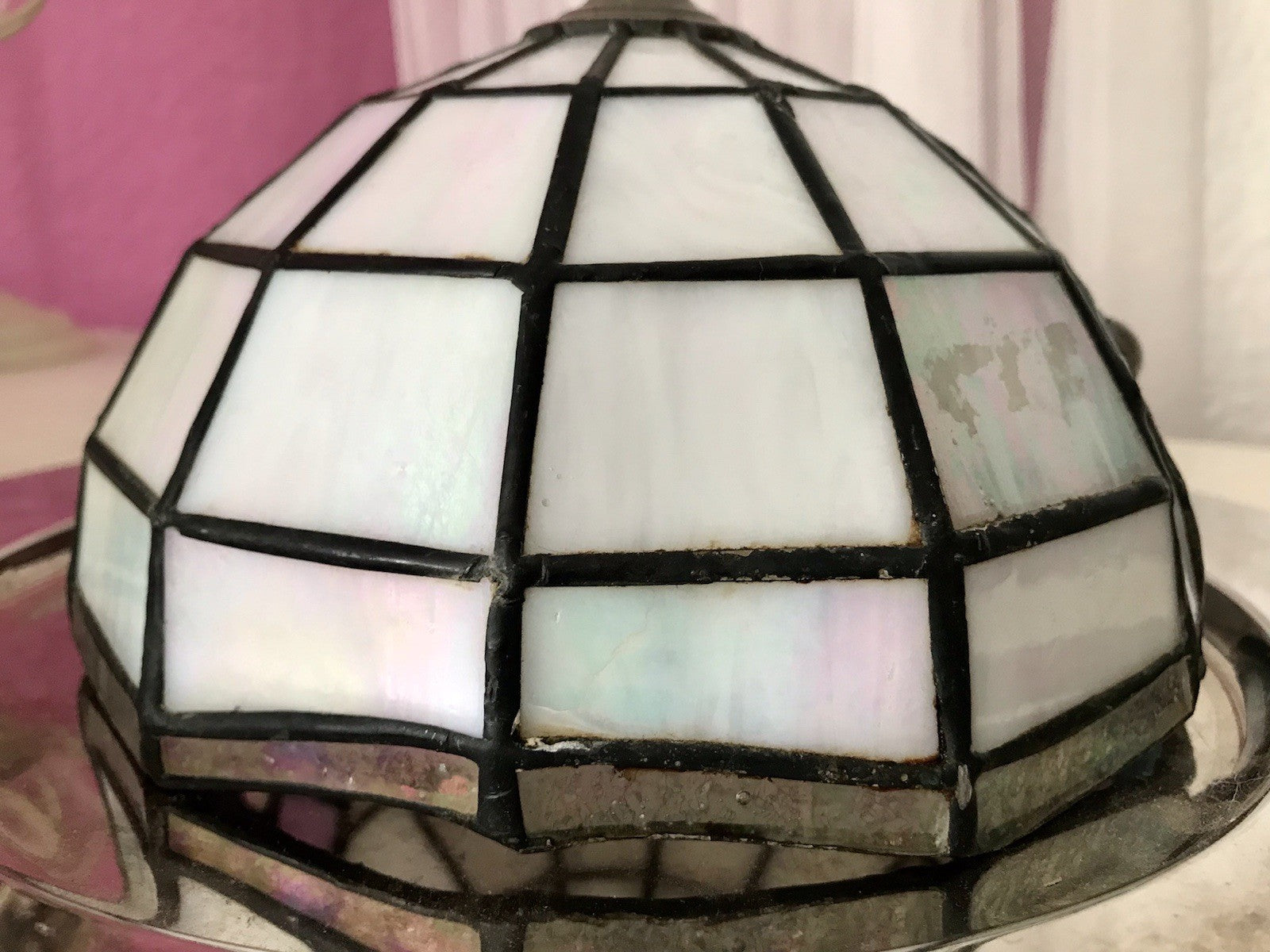 Antik? alt Glasschirm Lampenschirm Tiffany-Technik irisierendes Glas 2 Blumen
