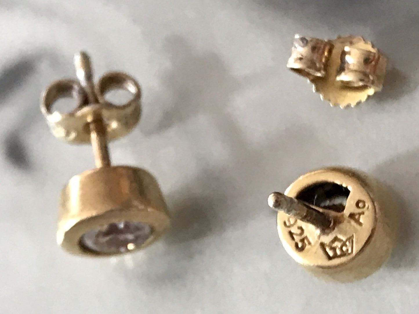 Ohrringe Ohrstecker DAMEN Silber vergoldet gold farblose geschliffene Steine 925