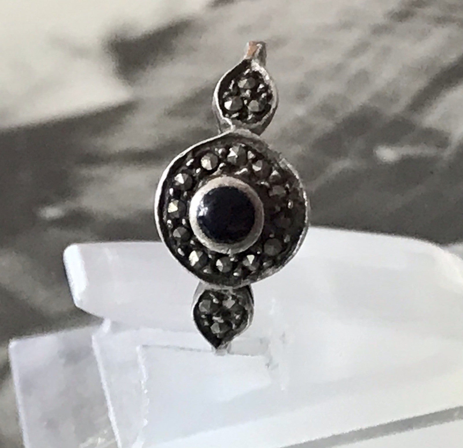 Antik Art Déco Edel Onyx Markasite DAMEN RING Silber 925 Gr.51 16,2