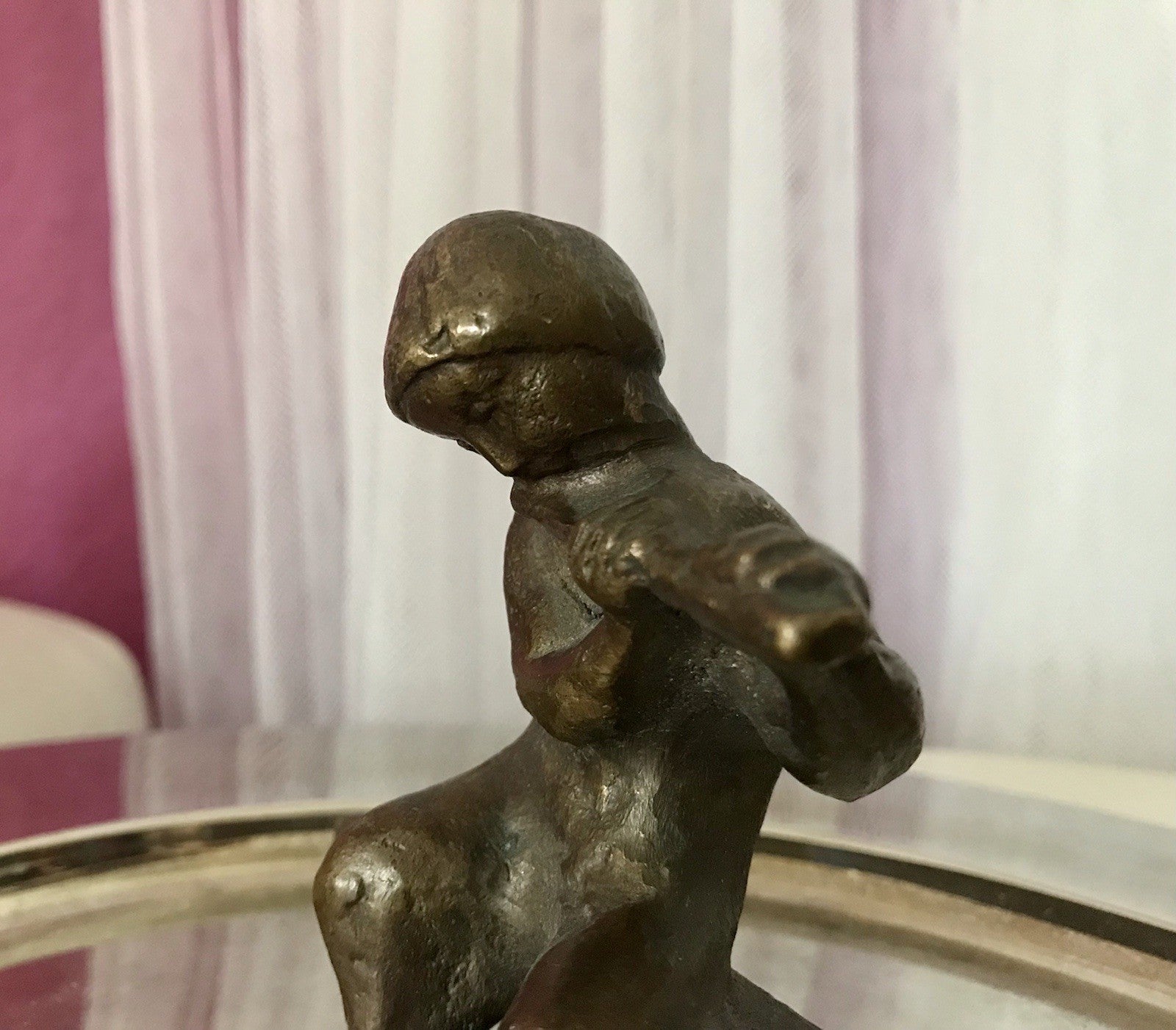 Vintage Bronze Figur Kind Junge Skulptur Fischedick Junge mit Flöte auf der Bank