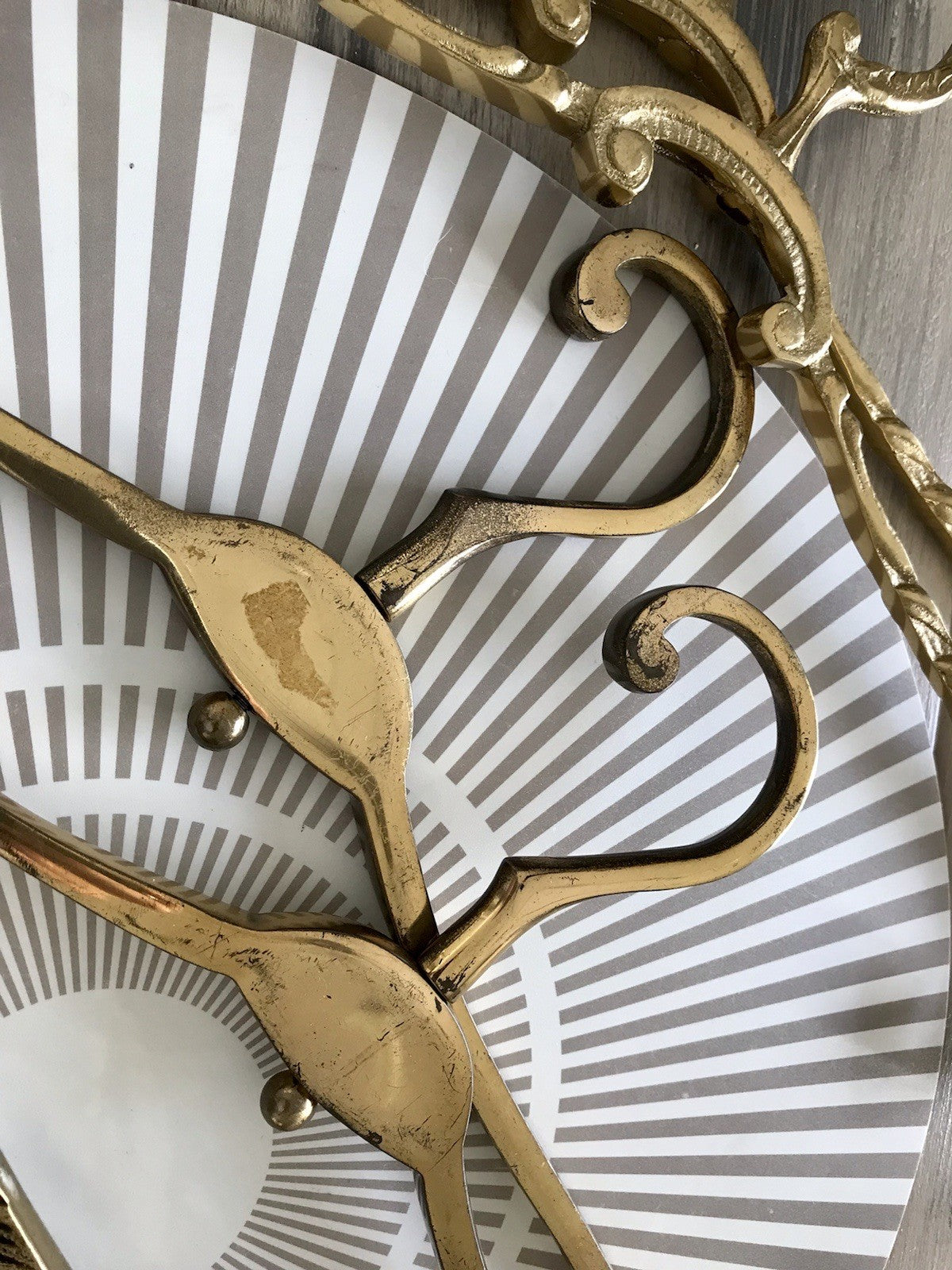 Antik? Alt Vintage 7 x  Kleiderbügel Messing massiv 3 Designs