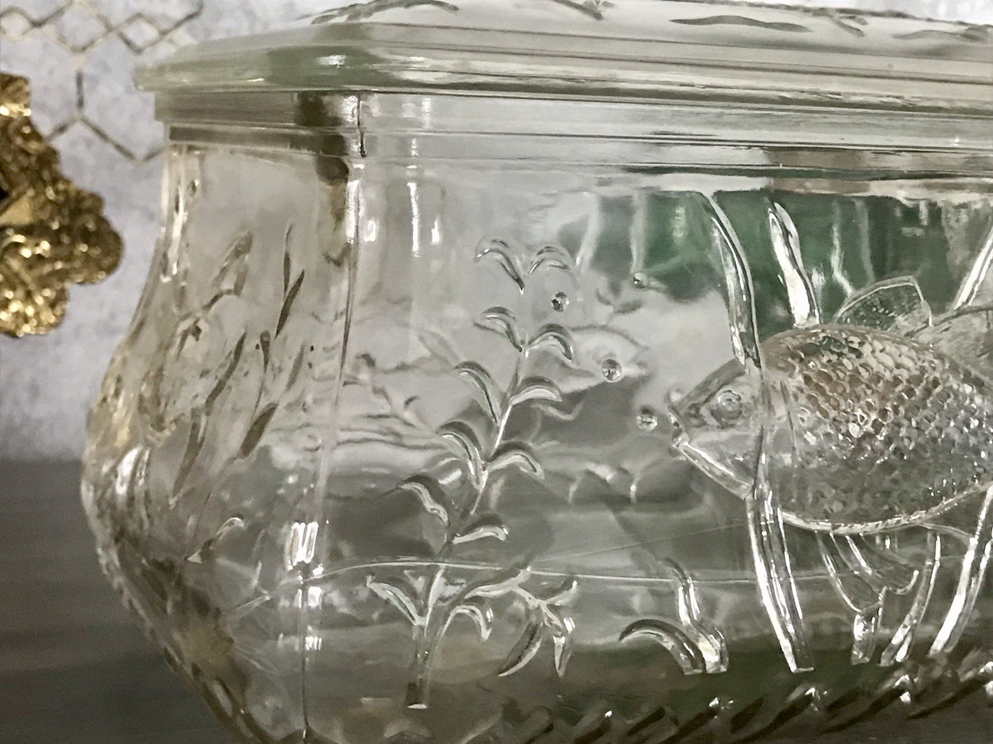 Antik Art Déco Deckeldose Dose Glasdose Pressglas Haribo Lakritze Fischmuster