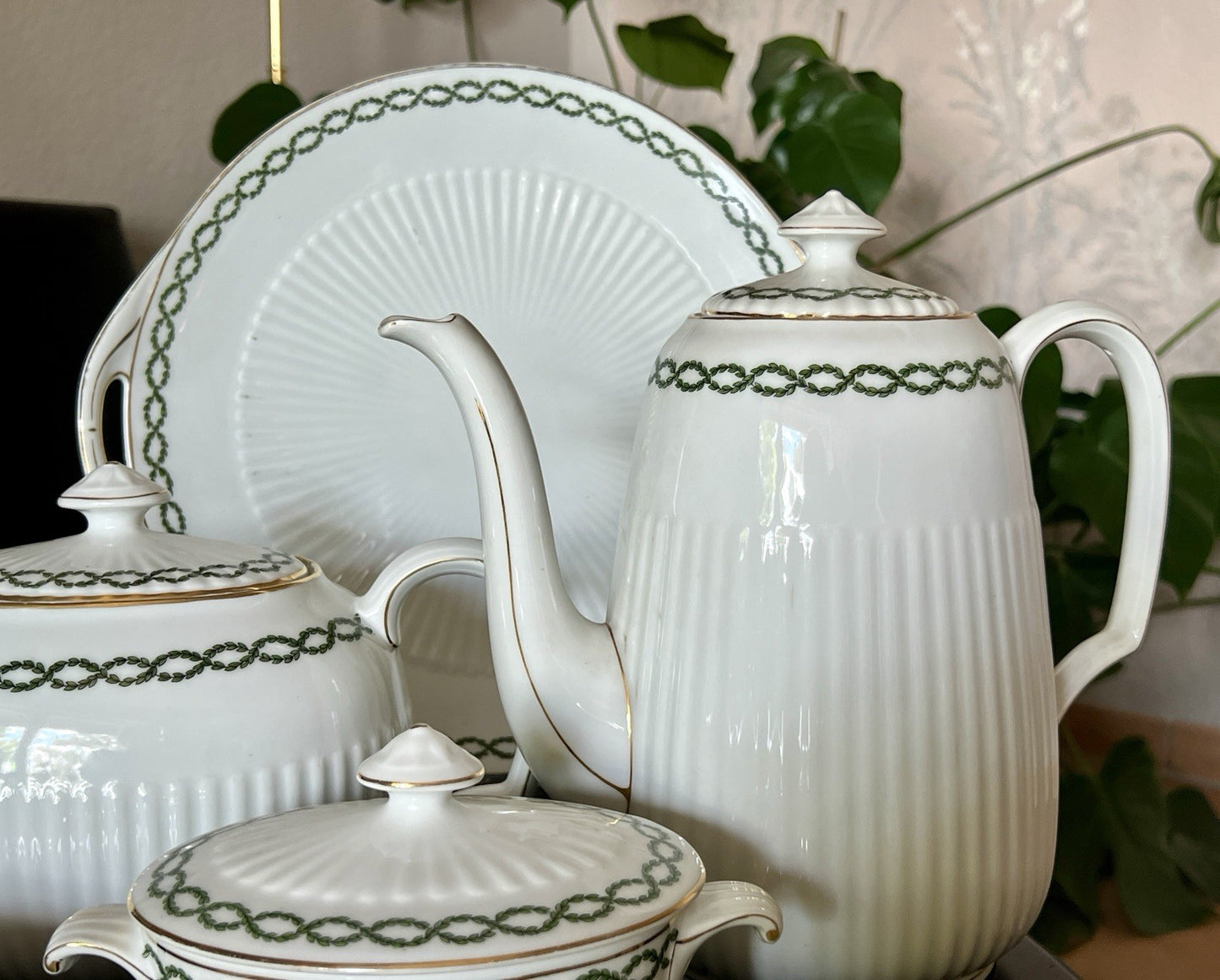 Edel antik Hutschenreuther Porzellan Kaffeeservice 10 + Pers. weiß Lorbeerkranz