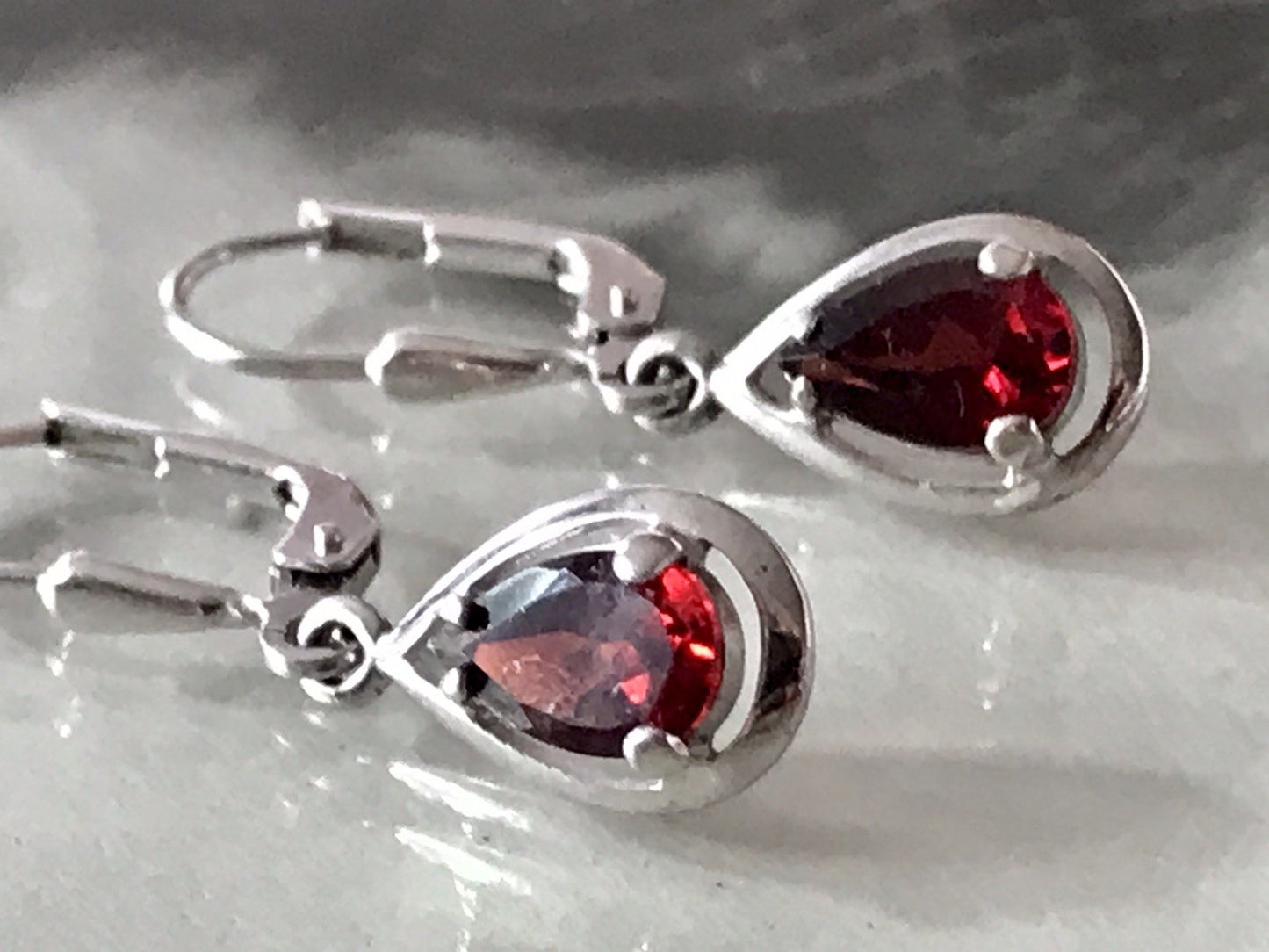 Vintage Ohrhänger Ohrringe DAMEN Silber 925 rote Steine