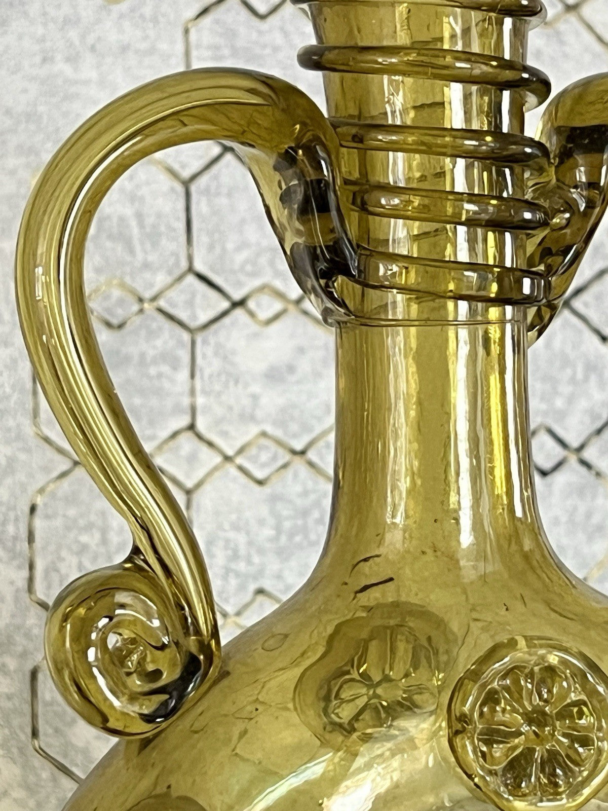 Antik Krug Karaffe Kanne Glas mundgeblasen Waldglas Nuppen FadenAuflagen ~1870