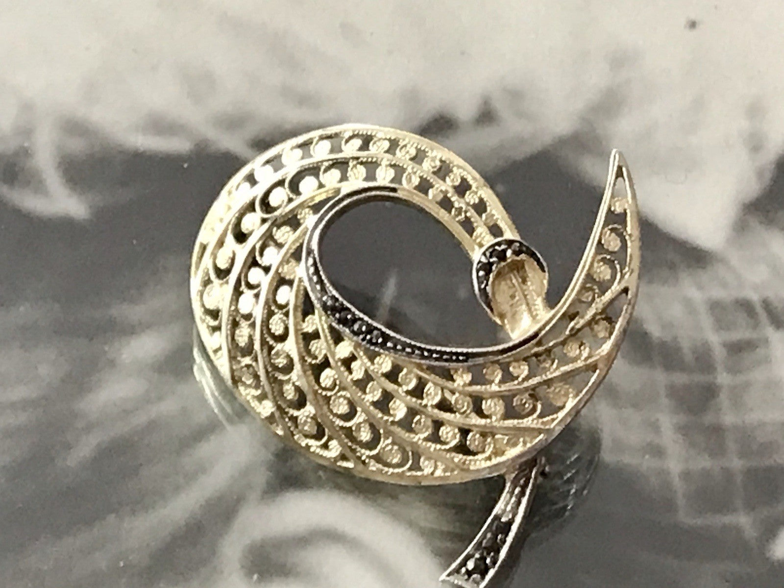 Vintage prachtvoll filigran Brosche Silber 835 Markasite vergoldet Art Déco Stil
