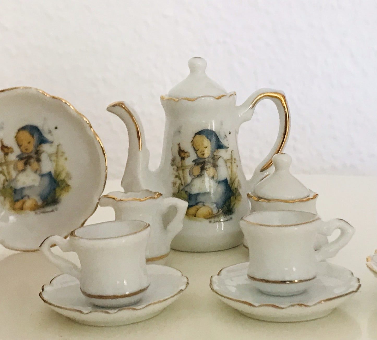 Puppenservice Porzellan Kaffeeservice Geschirr Miniatur Hummel Er liebt mich