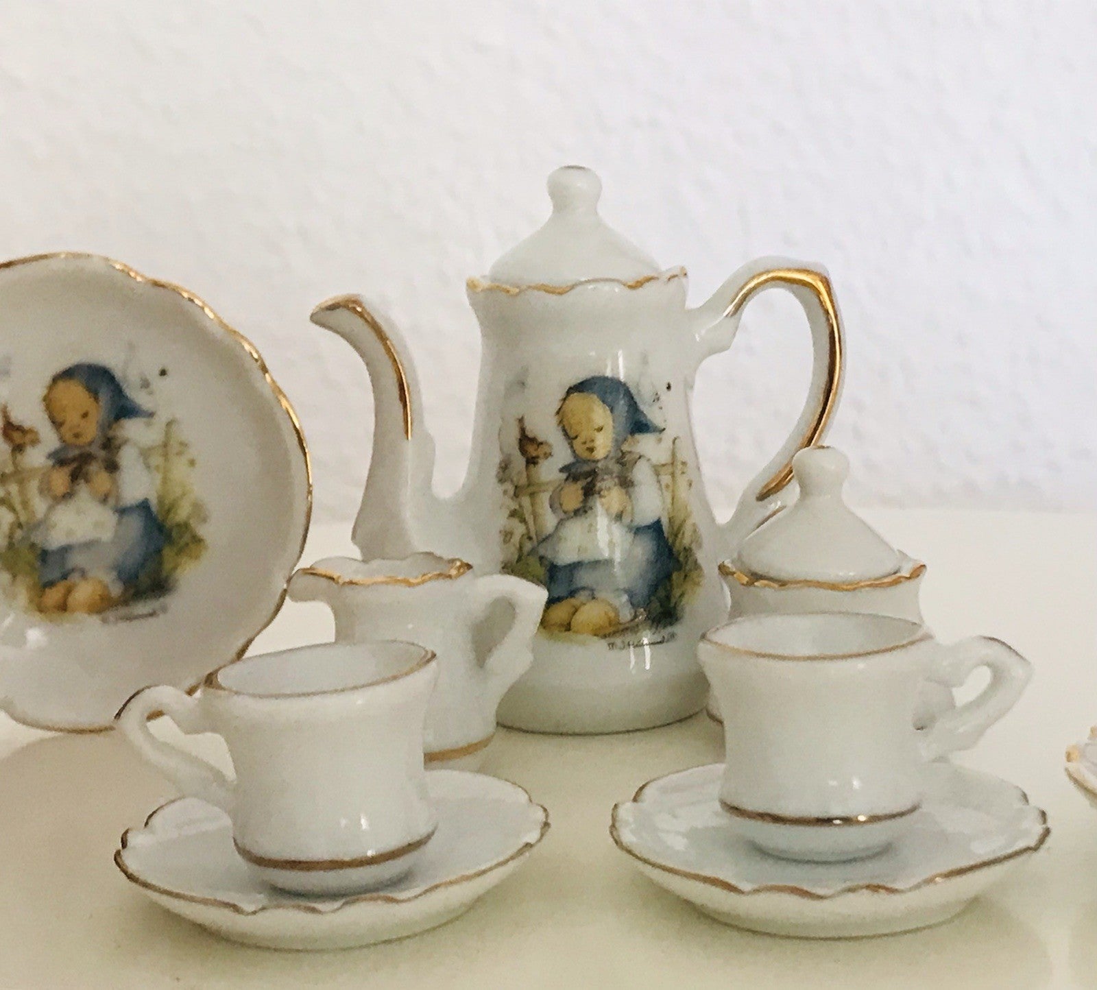 Puppenservice Porzellan Kaffeeservice Geschirr Miniatur Hummel Er liebt mich