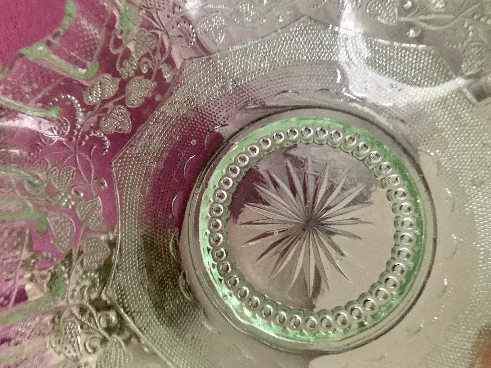 Antik Jugendstil Serviettenrand Pressglas Schale Glas Uranglas grün