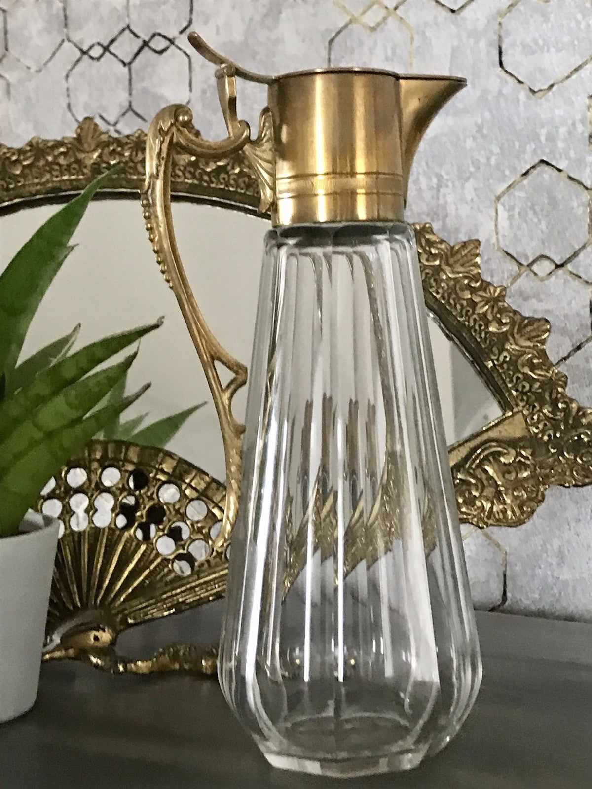 Antik Karaffe Dekanter Messing vergoldet? Metallmontur Glas Flächenschliff Edel!