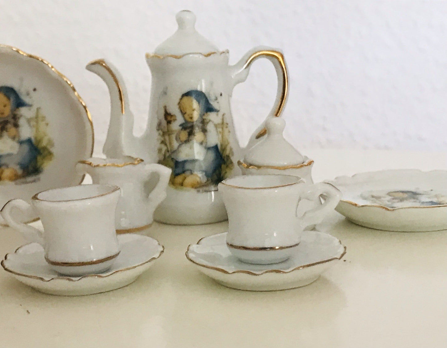 Puppenservice Porzellan Kaffeeservice Geschirr Miniatur Hummel Er liebt mich