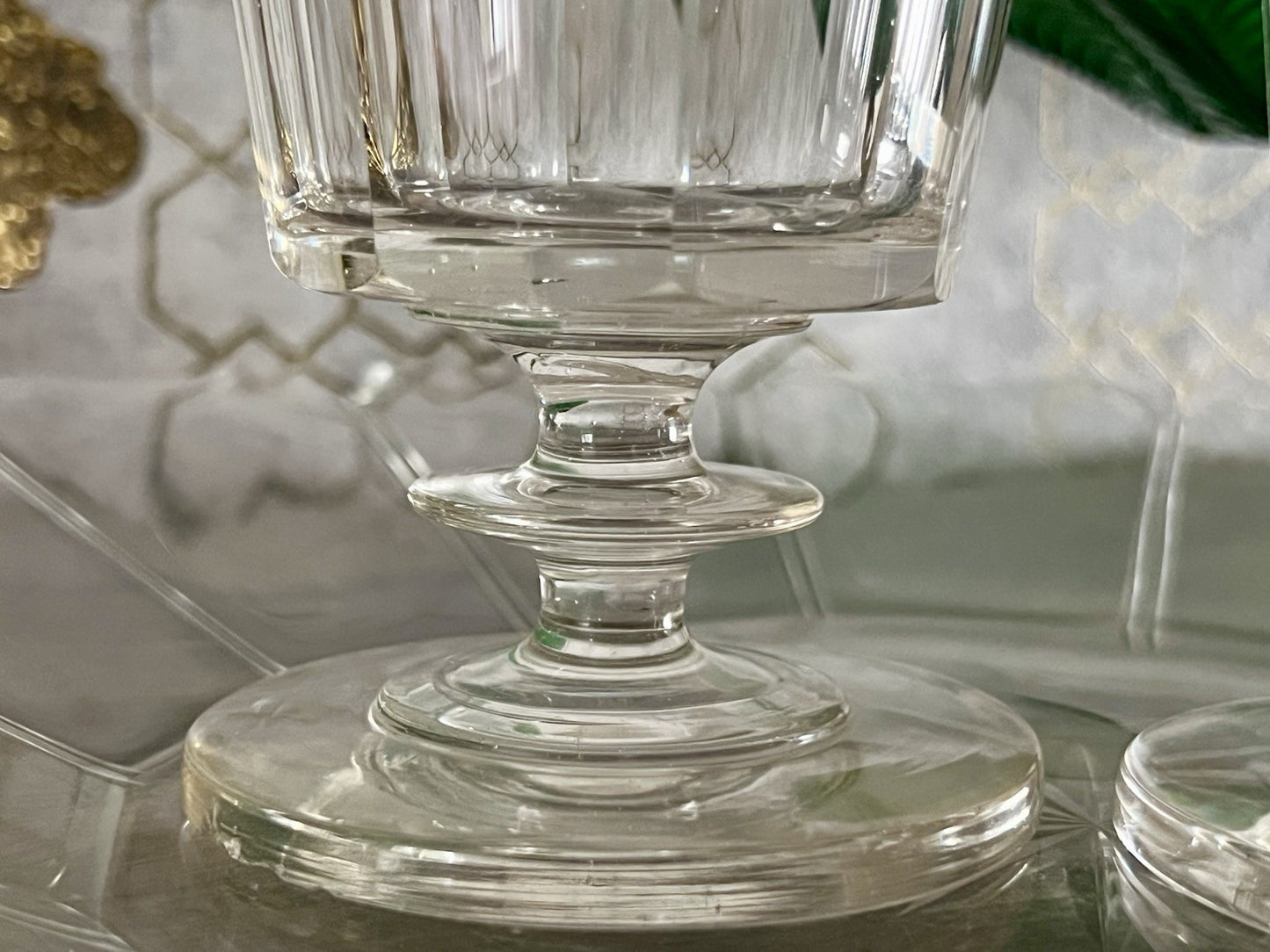 Antik 2 Biedermeier Weinbecher Edel oktagonal 8eckig Glas Weinkelch Schälschliff