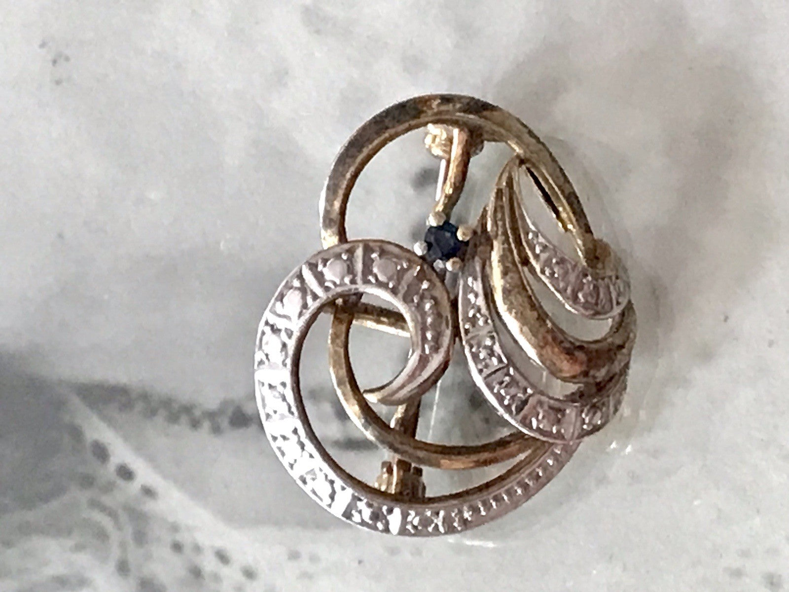 Vintage TeKa Designer Anhänger Brosche Amerik. Doublè vergoldet blauer Stein