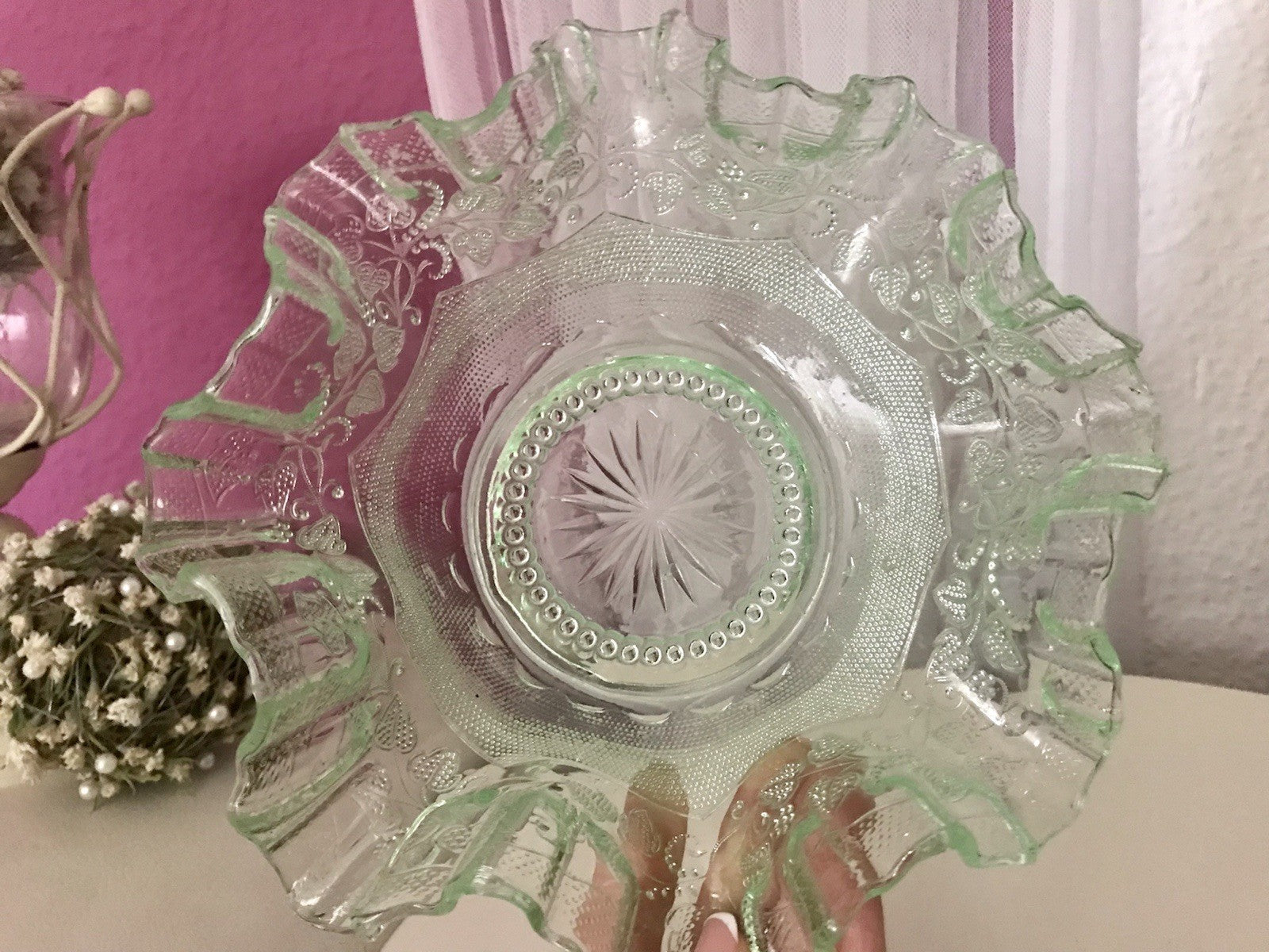 Antik Jugendstil Serviettenrand Pressglas Schale Glas Uranglas grün