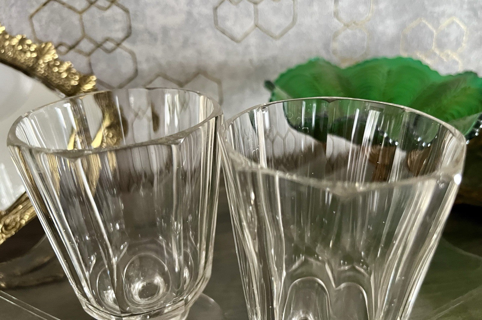 Antik 2 Biedermeier Weinbecher Edel oktagonal 8eckig Glas Weinkelch Schälschliff