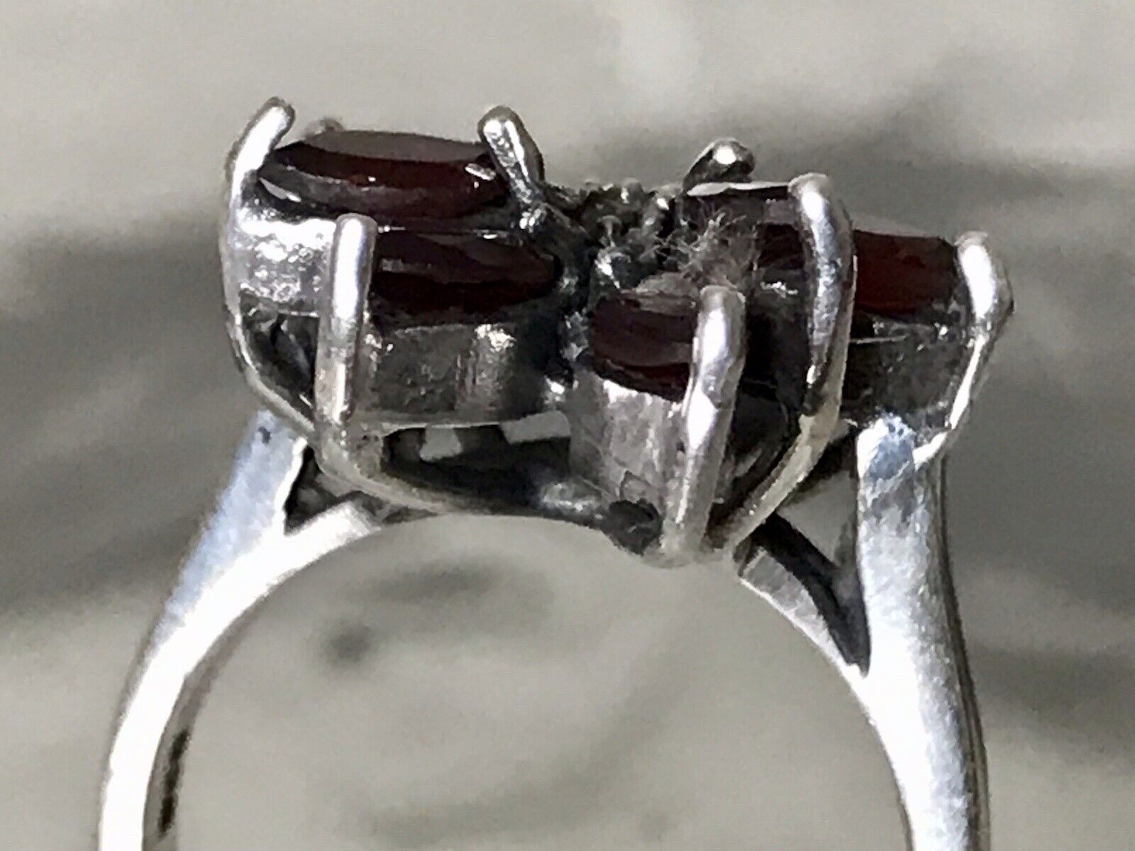 Alt antik Damen Ring Silber 925 SUPER rote Steine Granate ? Markasite Gr.56