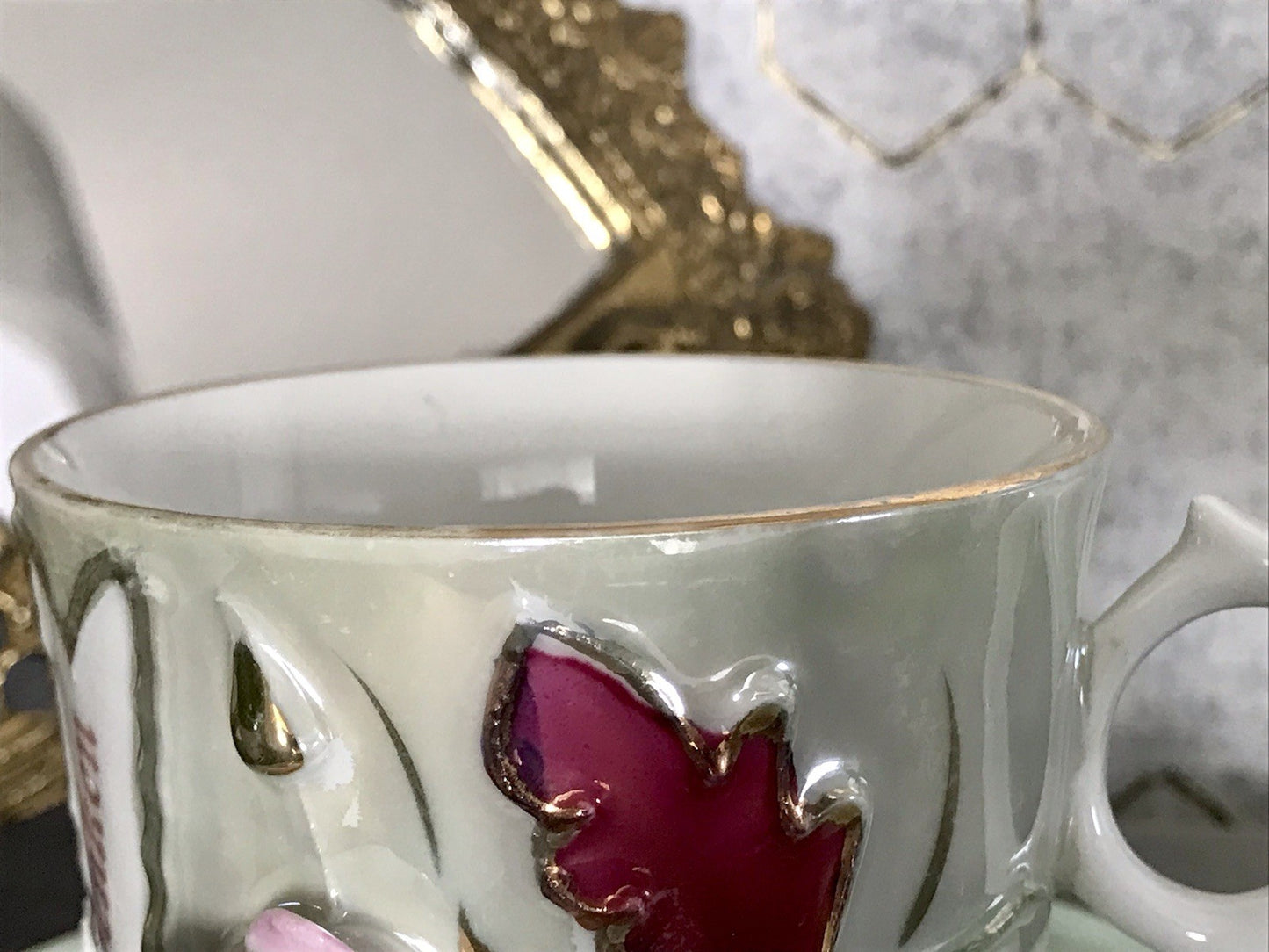 Antik Rosenhäferl Porzellan Andenken Tasse Zum Andenken Stucktasse grün rosa