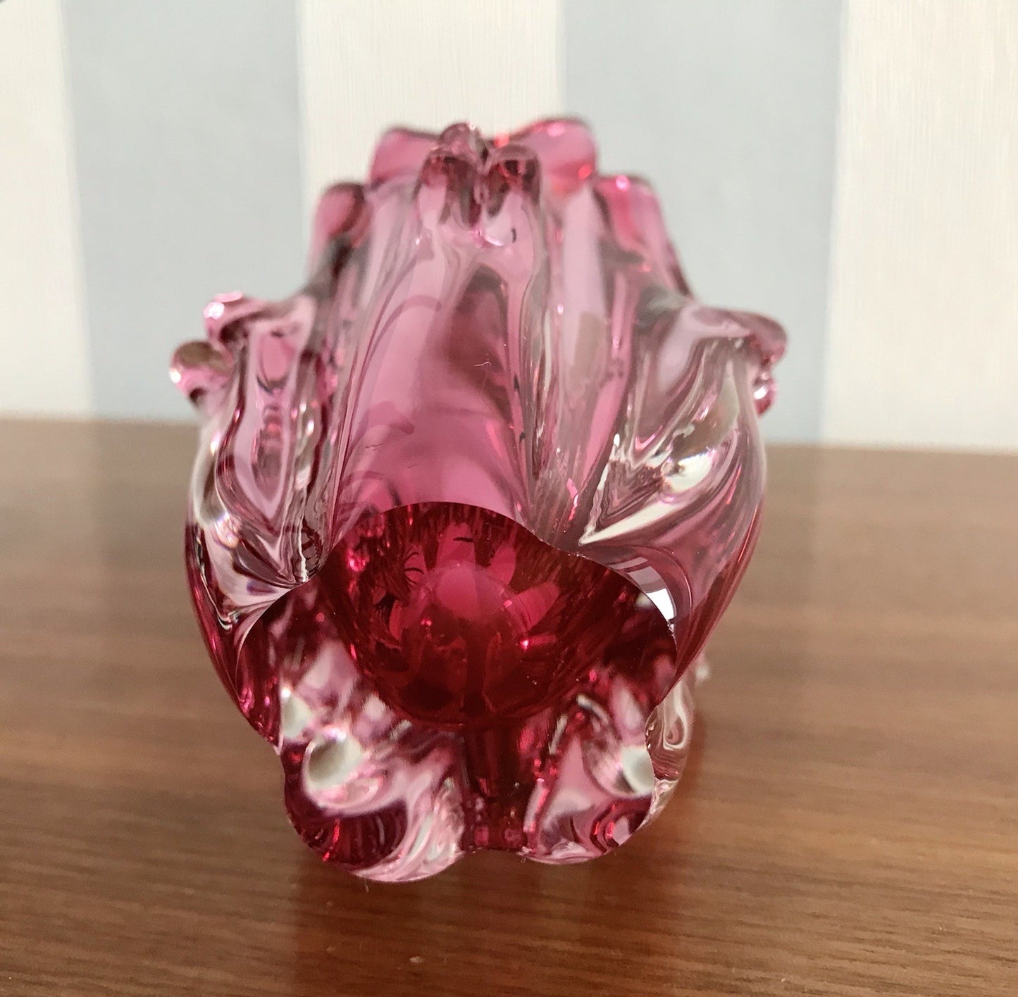 Vintage Glasvase Vase 60er Jahre Glas rubinrot pink rot