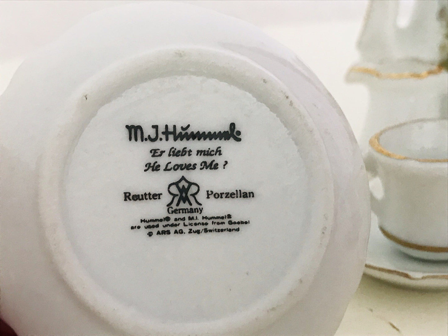 Puppenservice Porzellan Kaffeeservice Geschirr Miniatur Hummel Er liebt mich
