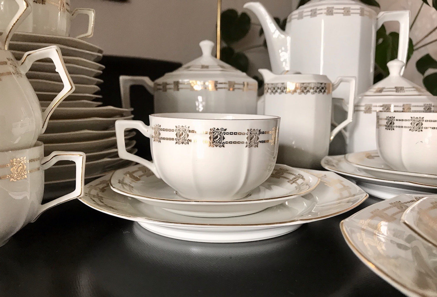 Antik Art Déco Porzellan 11 Personen Kaffeeservice EDEL Goldrand Golddekor