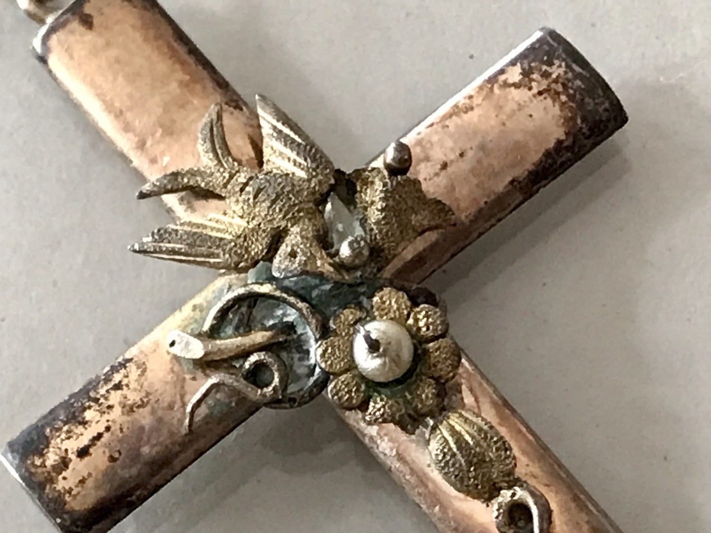 Antik Kettenanhänger  Anhänger Schaumgold? Walzgold? gold Doublè? Kreuz Perle